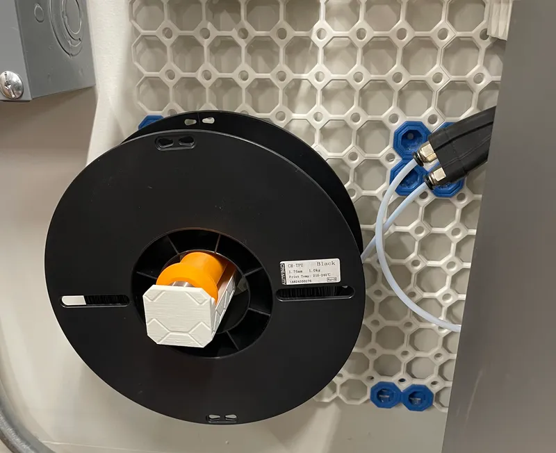 Multiboard Filament Spool Holder par FroznBits | Téléchargez ...
