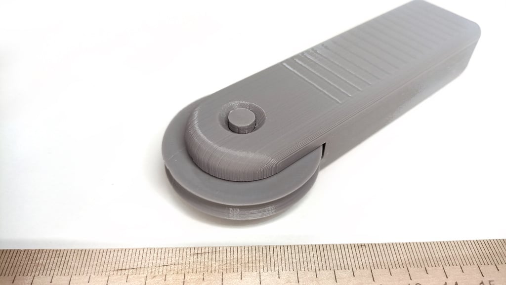 Tool for replacement mosquito net for windows