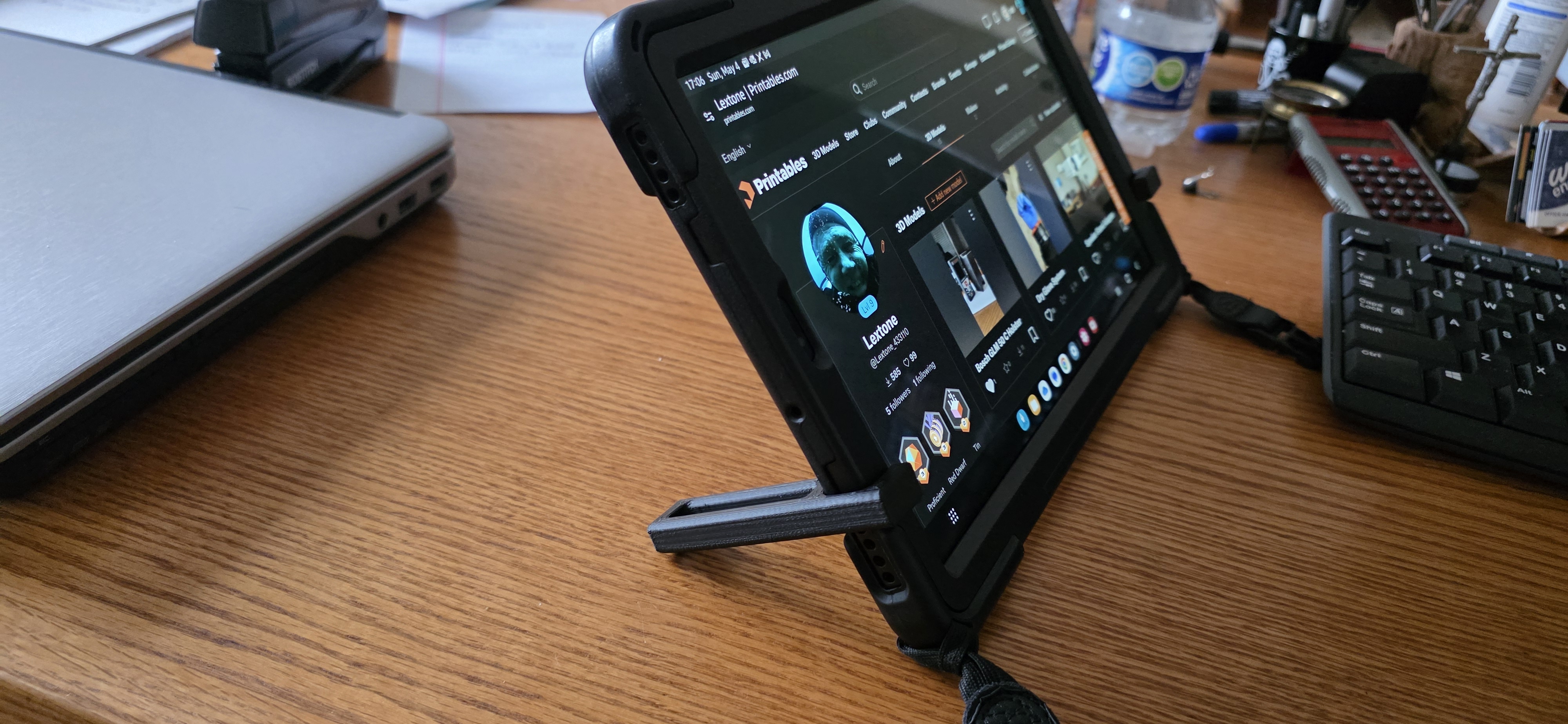 Miniatura 4 do modelo 3D Compact Phone & Tablet Stand