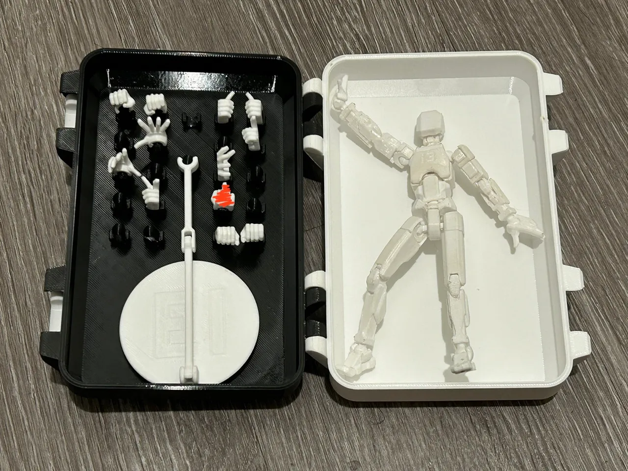 Snap Lock Case for Dummy 13 with Accessories v2 by m5kro