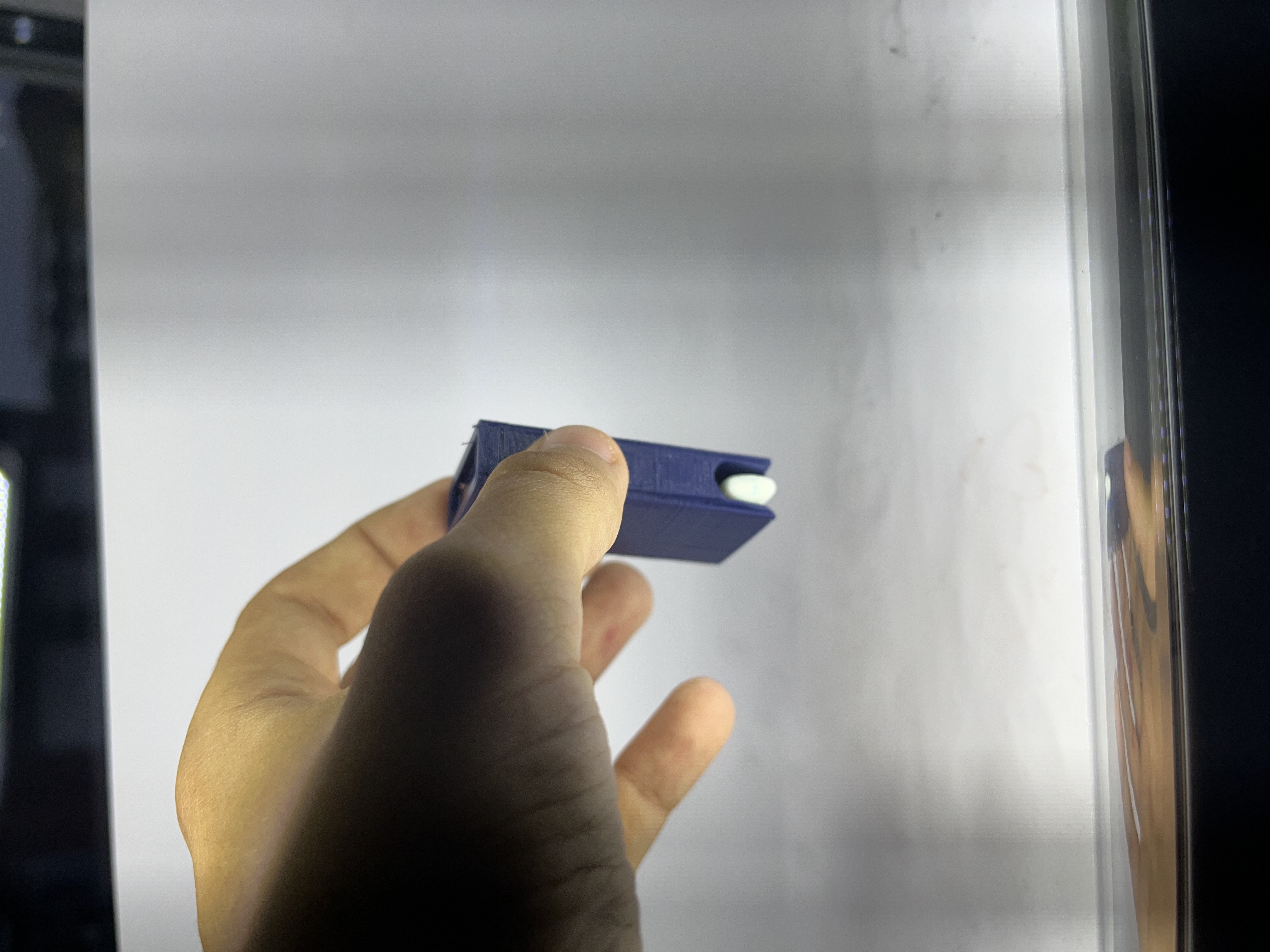 Chewing gum dispenser/holder