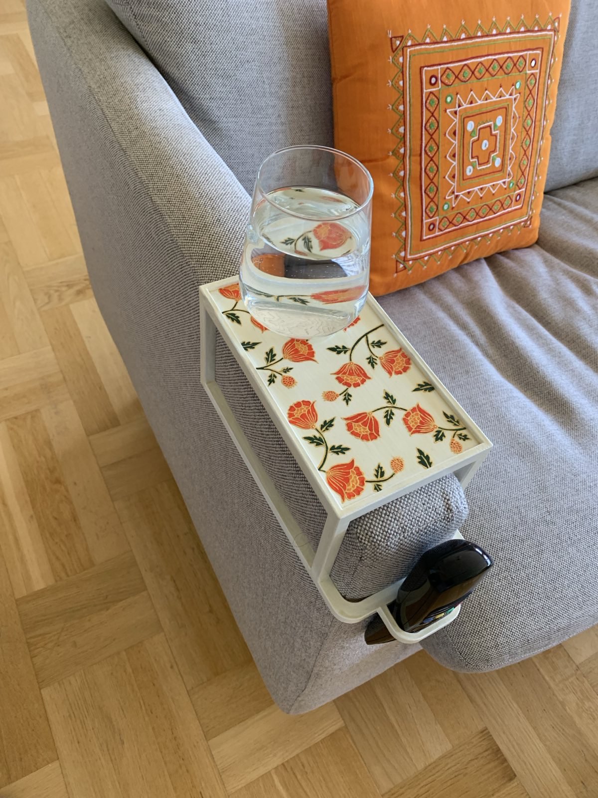 Couch armrest table / side table / armrest tray