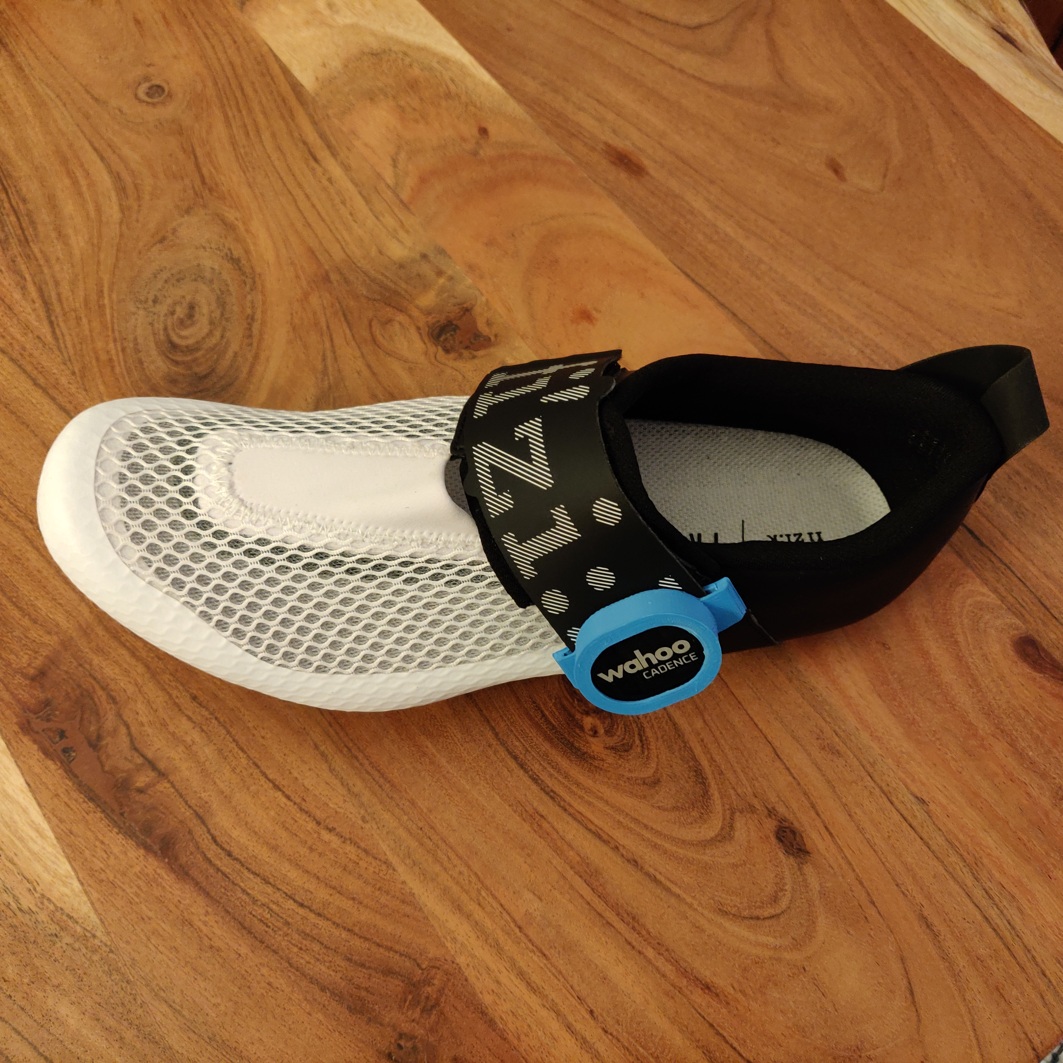 Wahoo cadence sensor fashion shoe mount