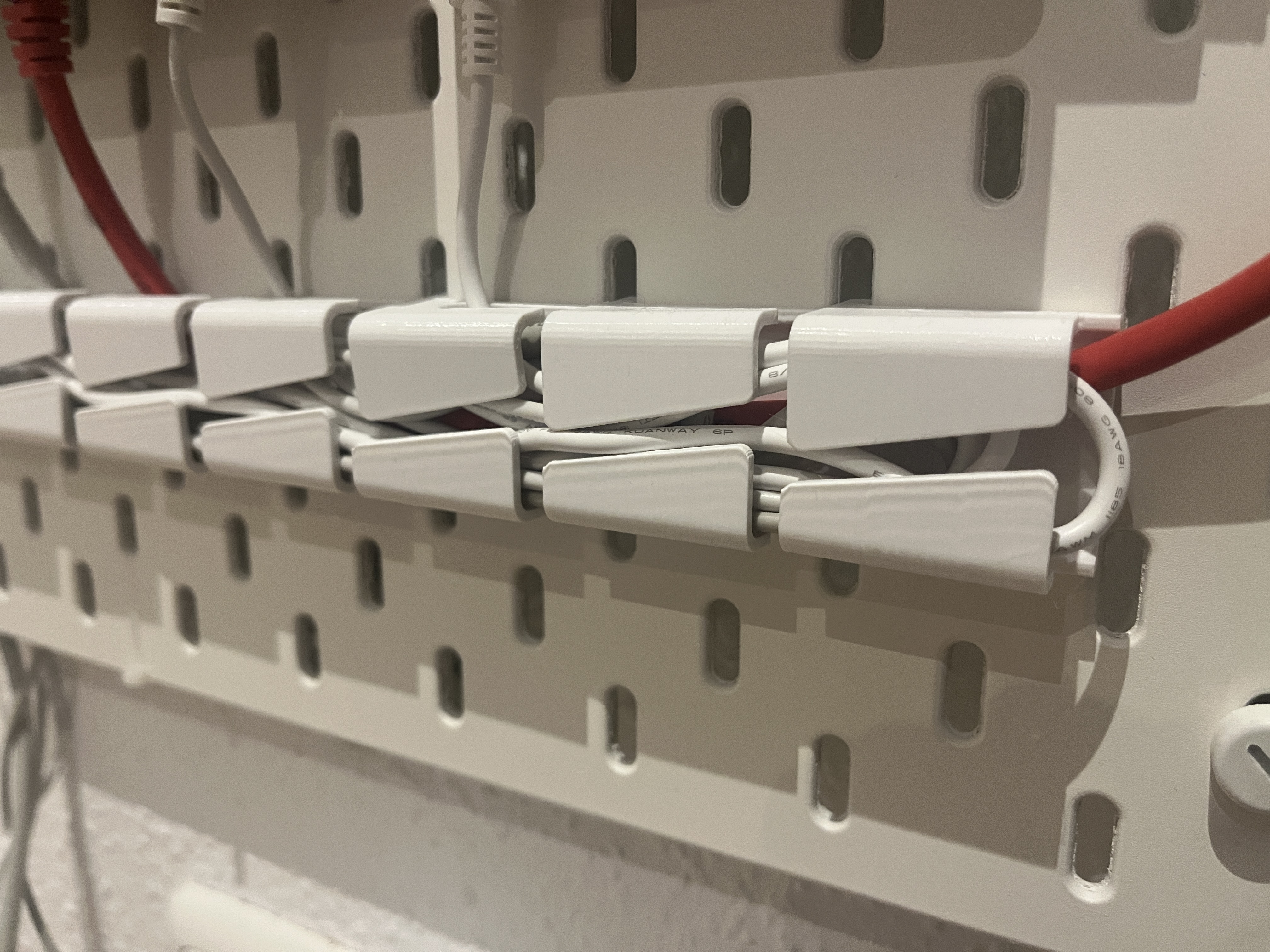 Skadis cable channel (better clearance)
