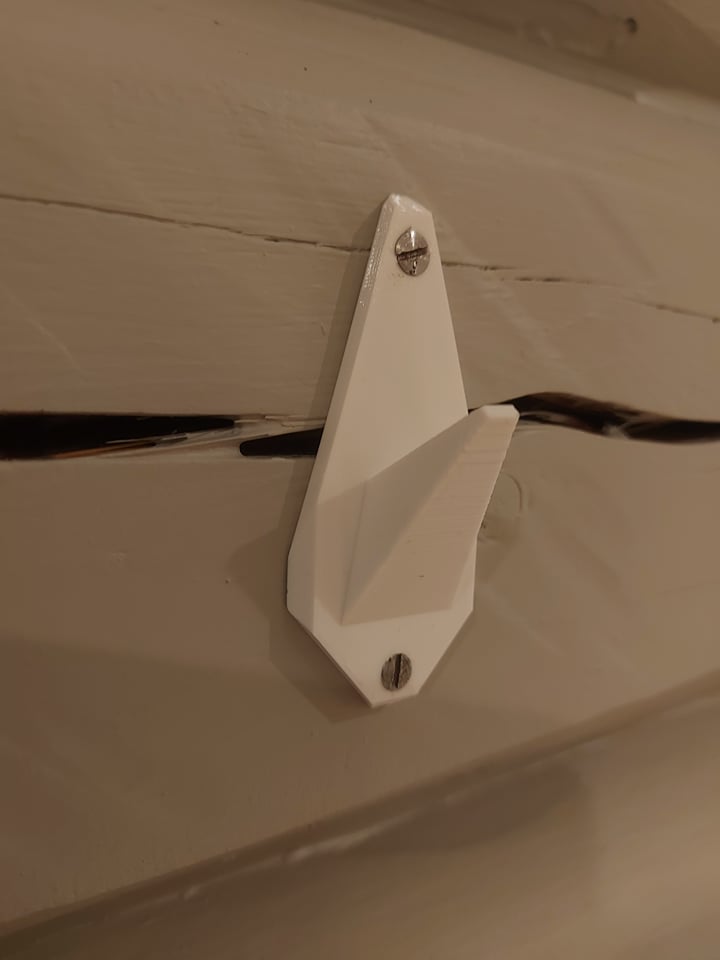 Crystal hook