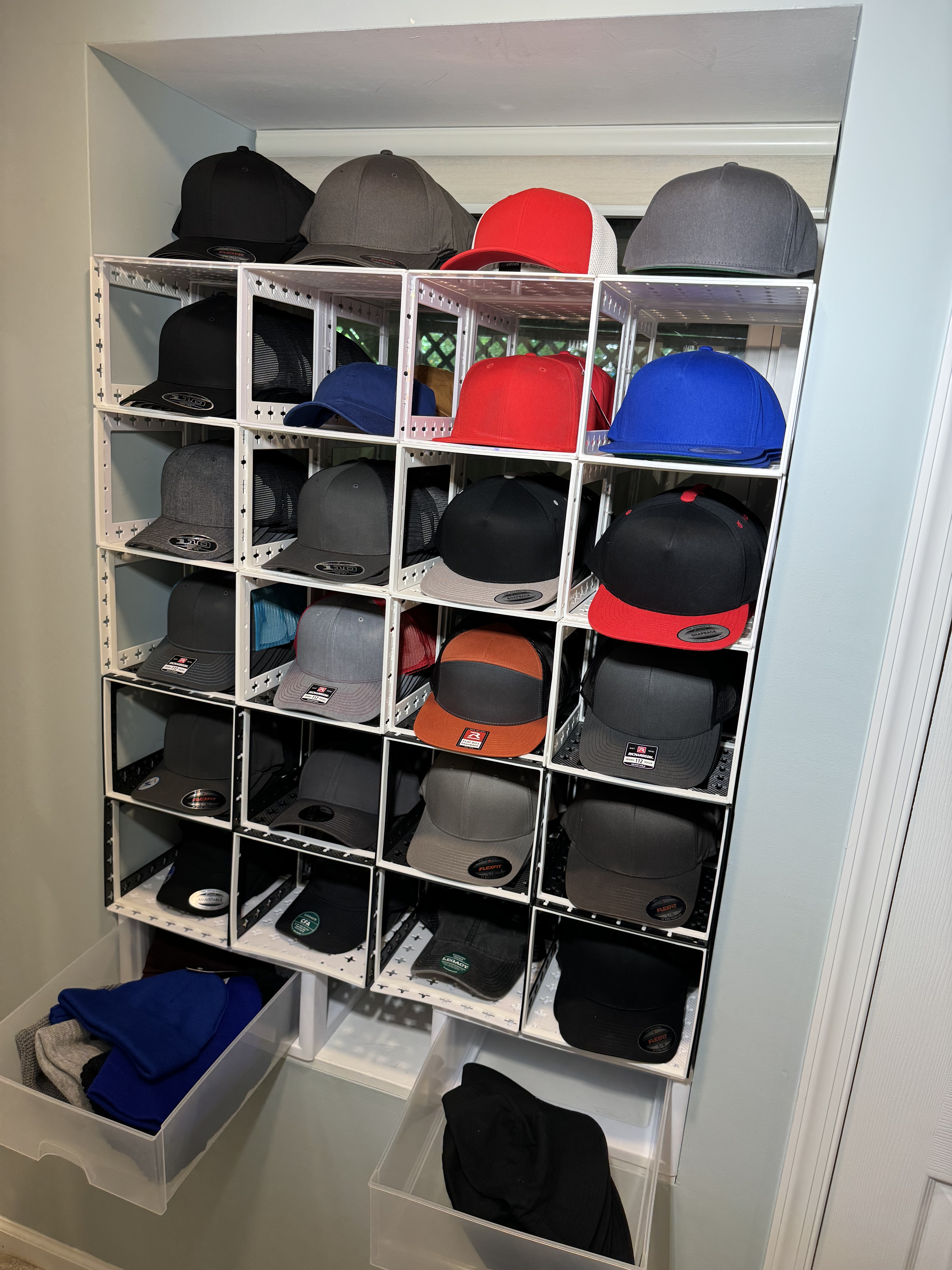Hat rack cubby
