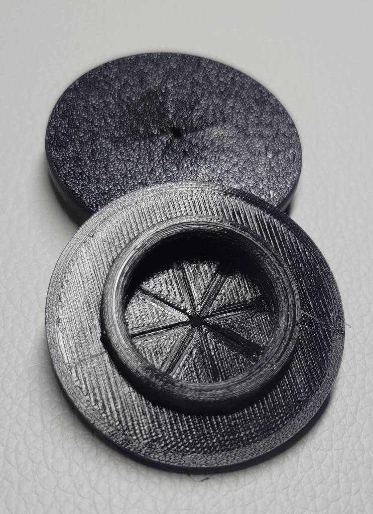 Miniatura 2 do modelo 3D Cable Passthrough Grommet
