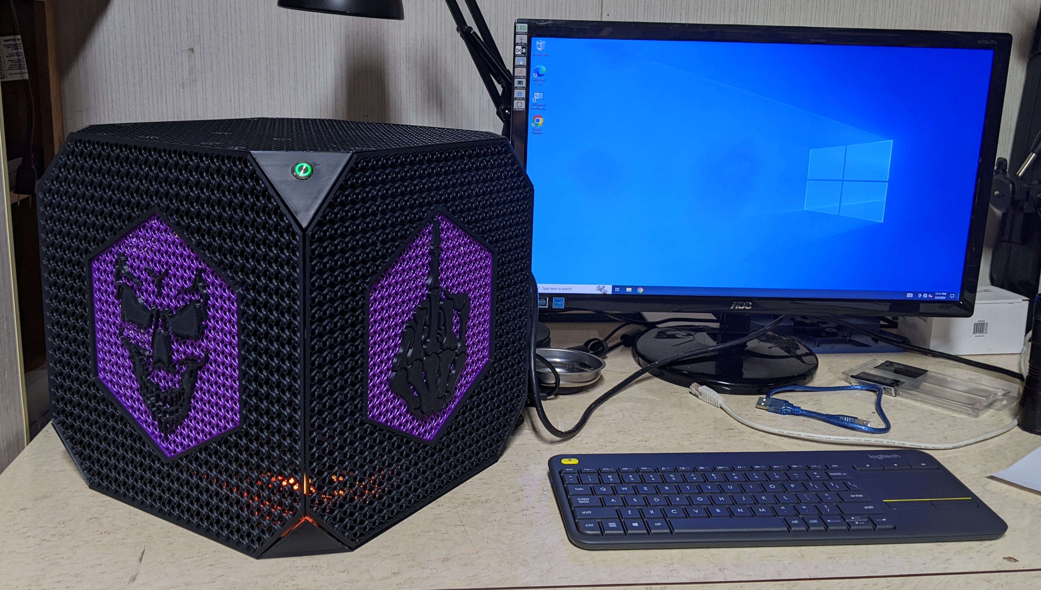 skull-cube-matx-pc-case-with-atx-power-supply-by-ogre56-download-free