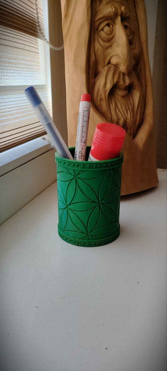 Flower of life pen holder