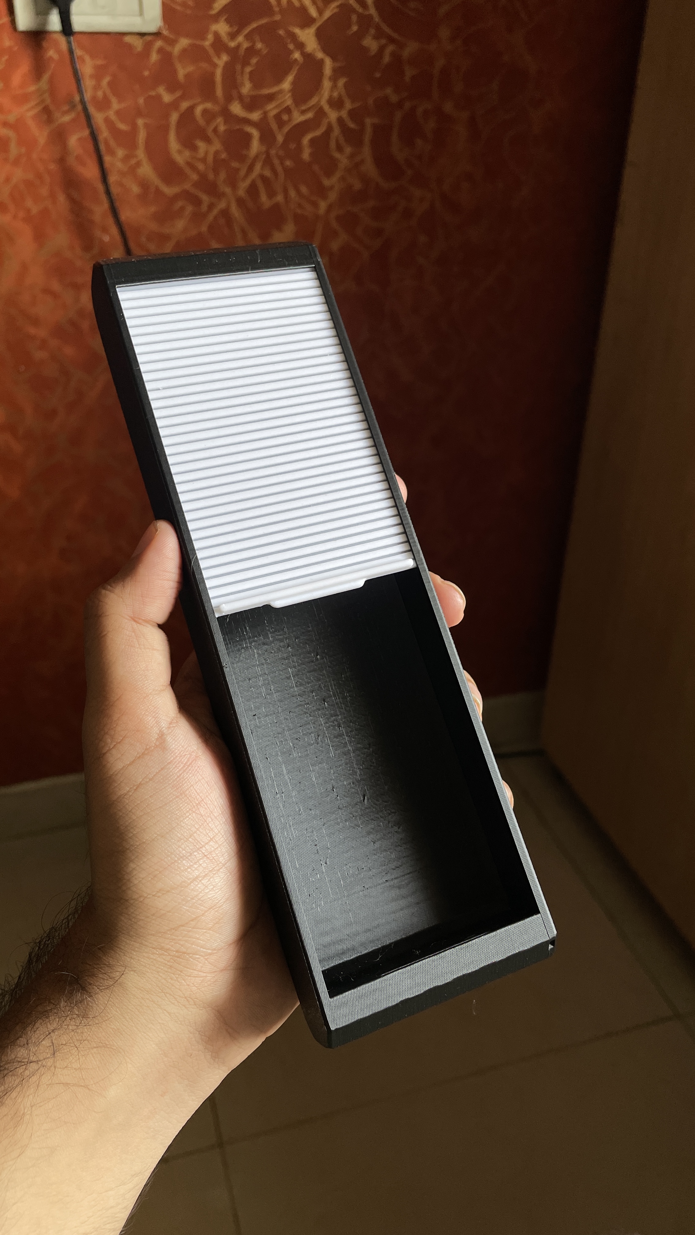 Long Shutter Box