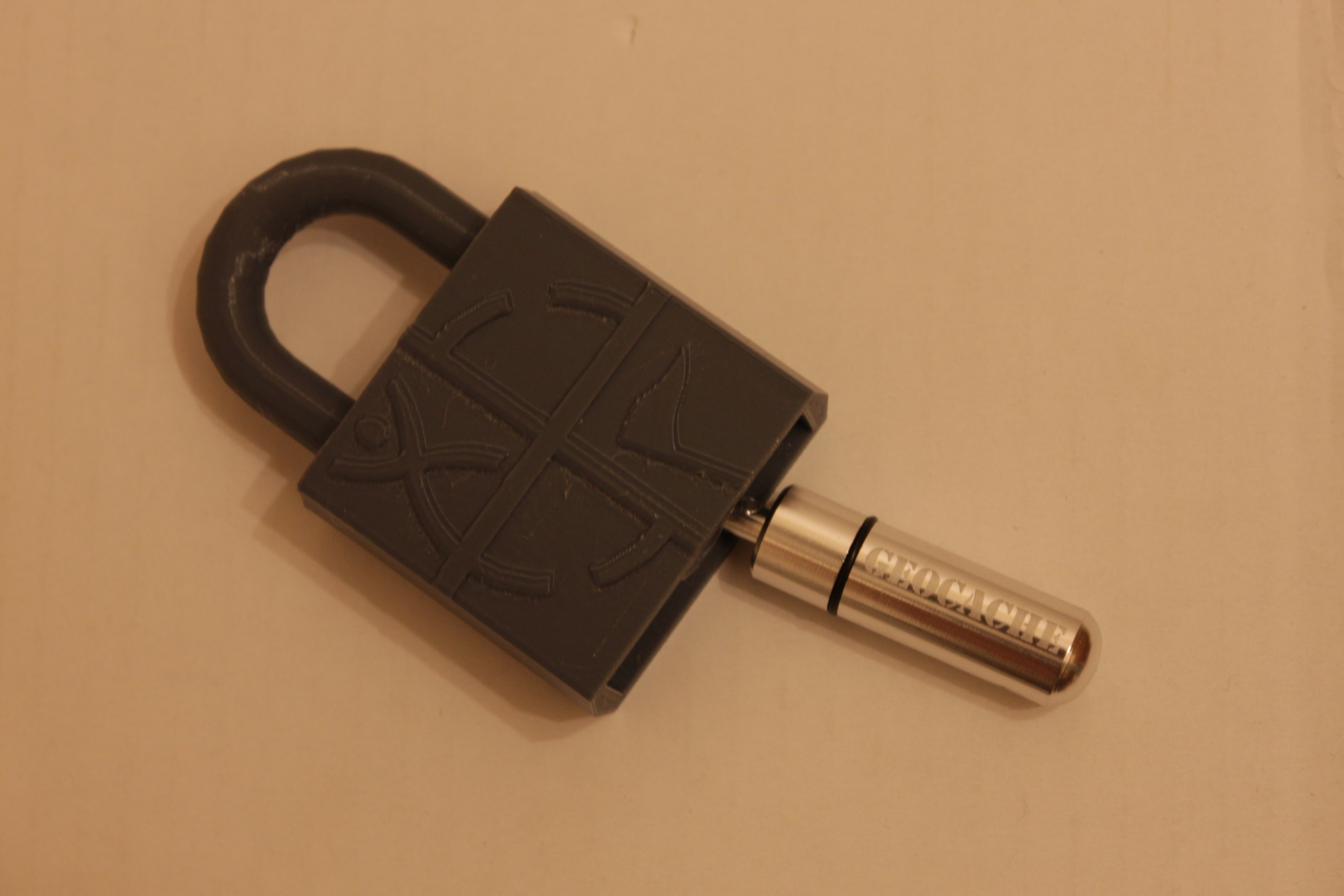 Geocaching fake lock for bison tubes or small test tubes