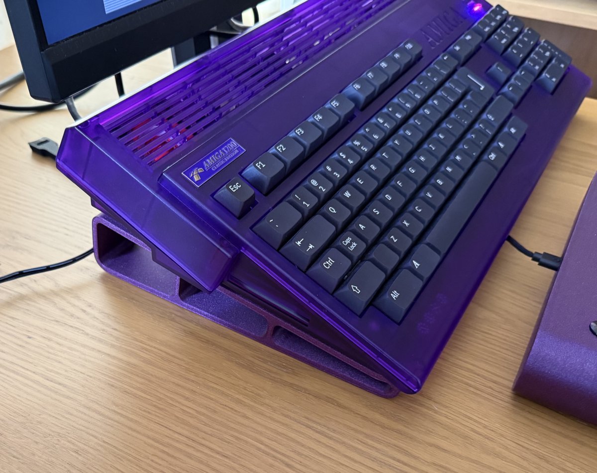 Amiga 1200 stand