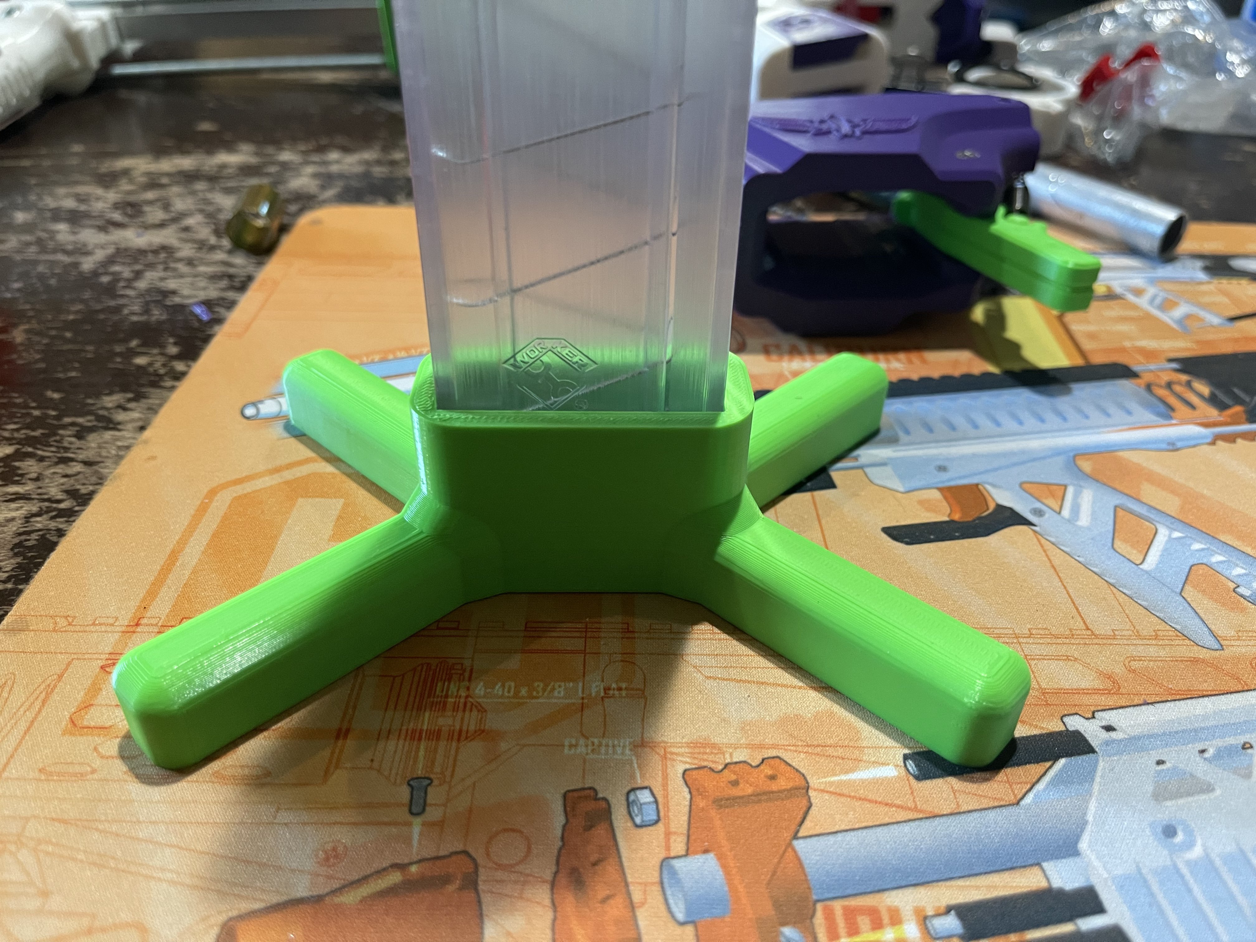 Worker Talon Mag Stand