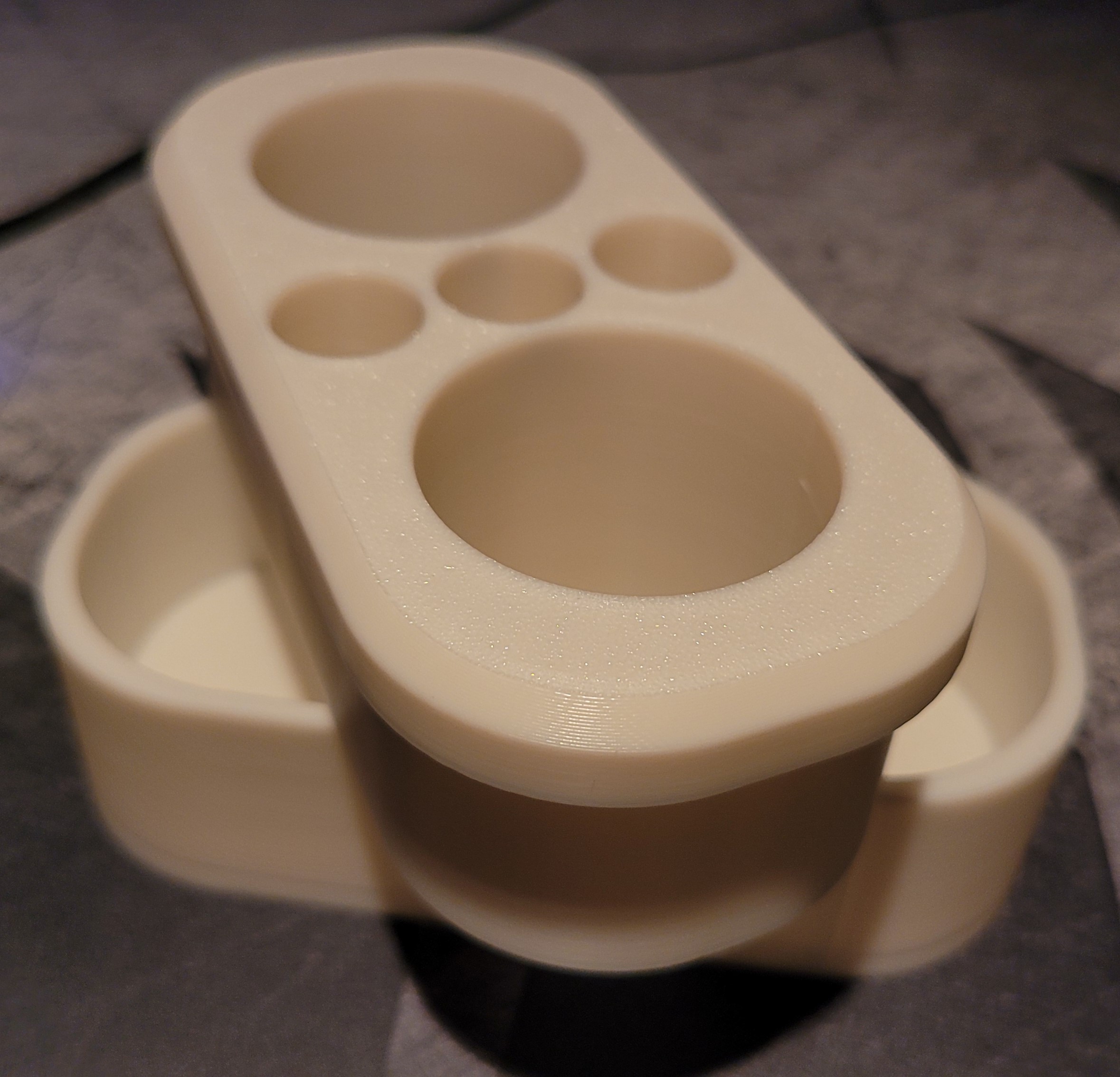 Miniatura 4 do modelo 3D (3) Toothbrush & (2) Toothpaste Holder