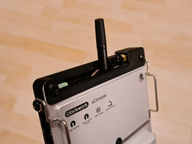 uConsole Antenna Mount