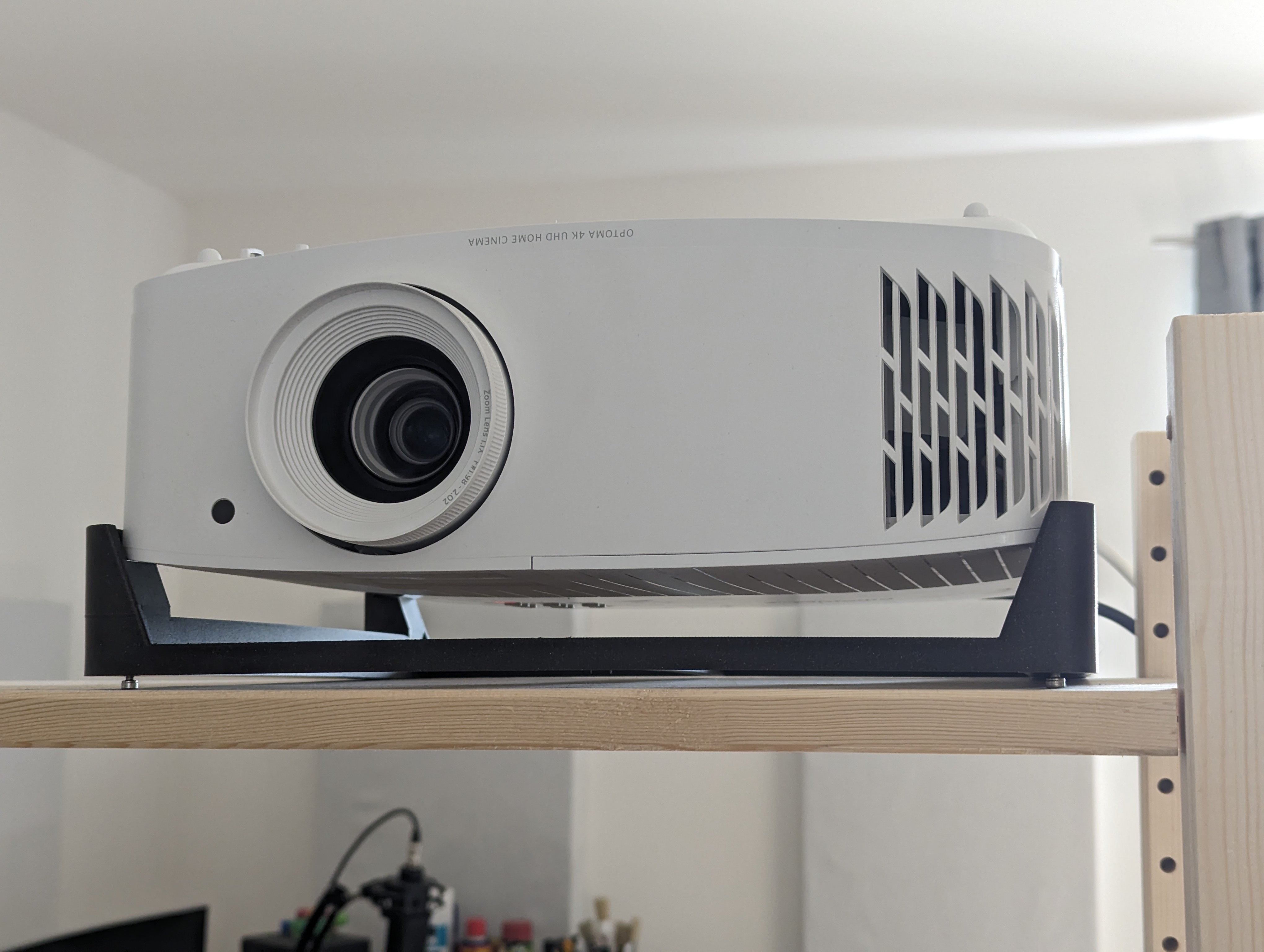 Optoma UHD upside down holder by xPakrikx Download free STL model