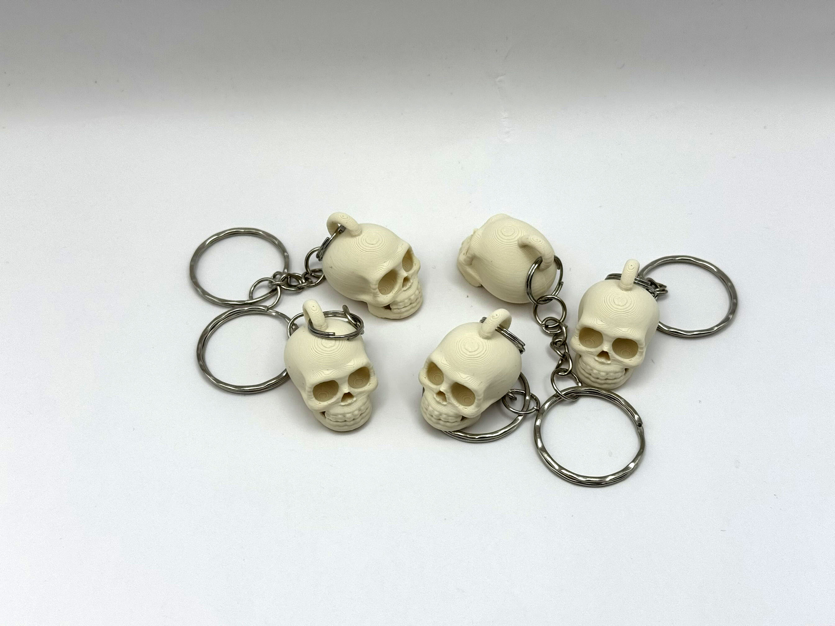 Miniatura 2 do modelo 3D Tiny Skull Keychain
