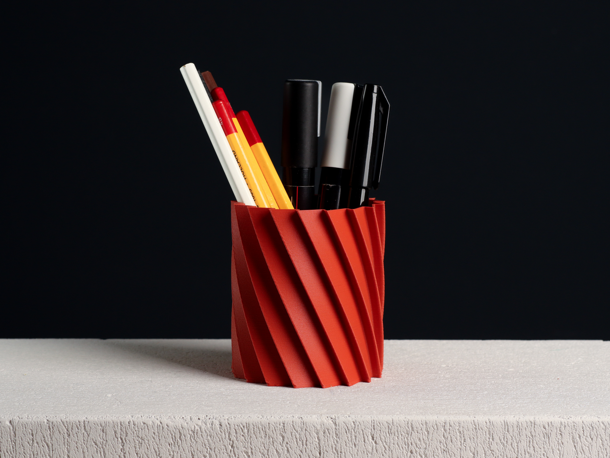 Twisted Pencil Cup, (vase mode & shelled)