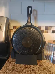 Cast Iron Pan Holder