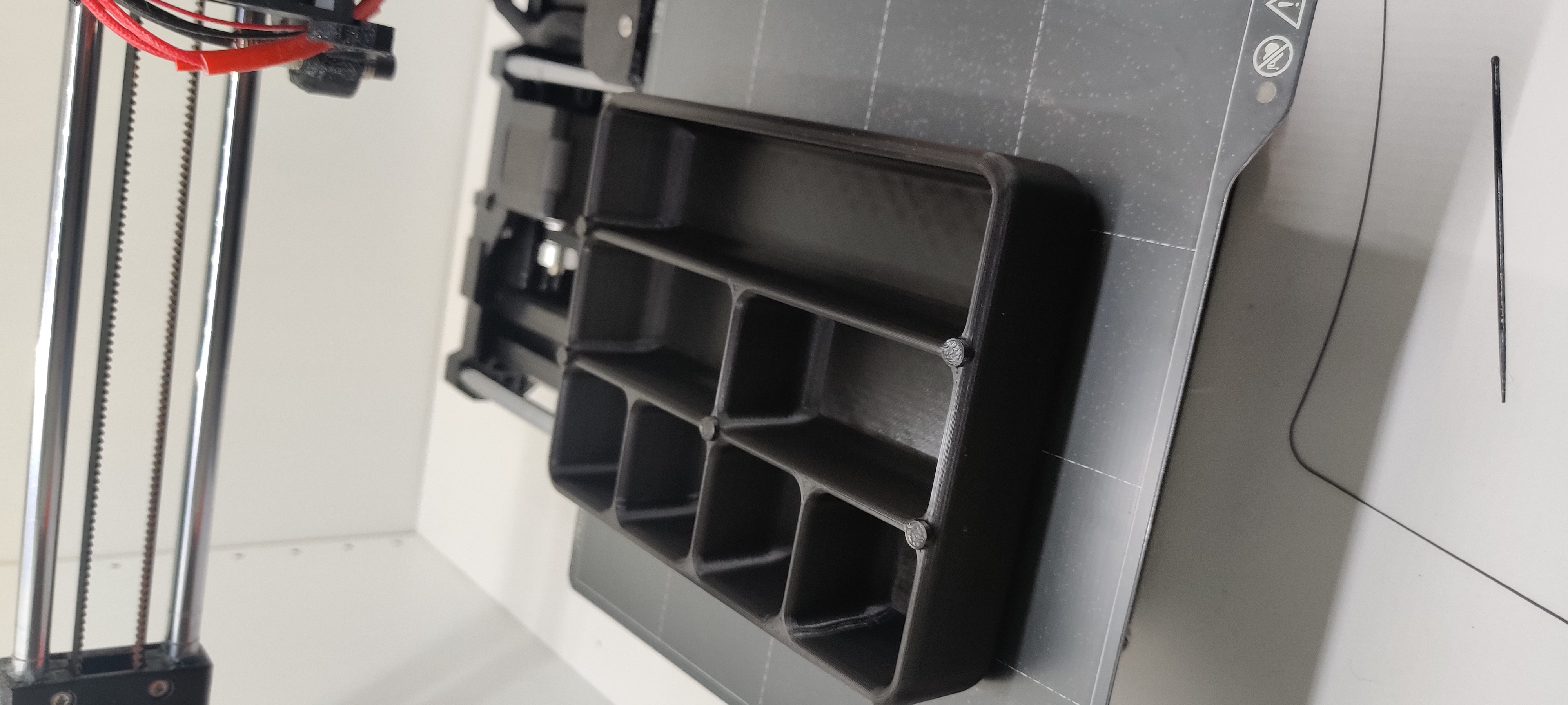 Stackable screw organizer