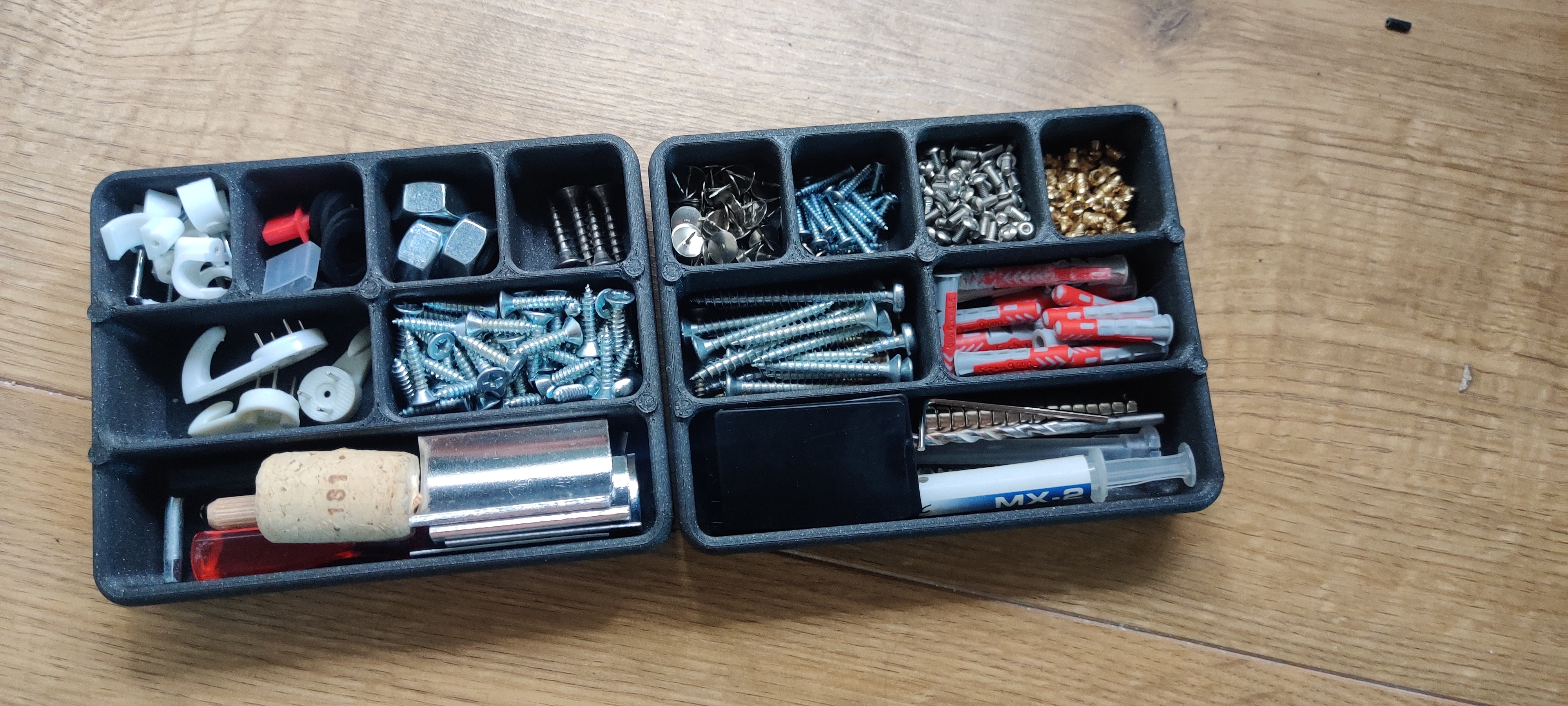 Miniatura 3 do modelo 3D Stackable screw organizer
