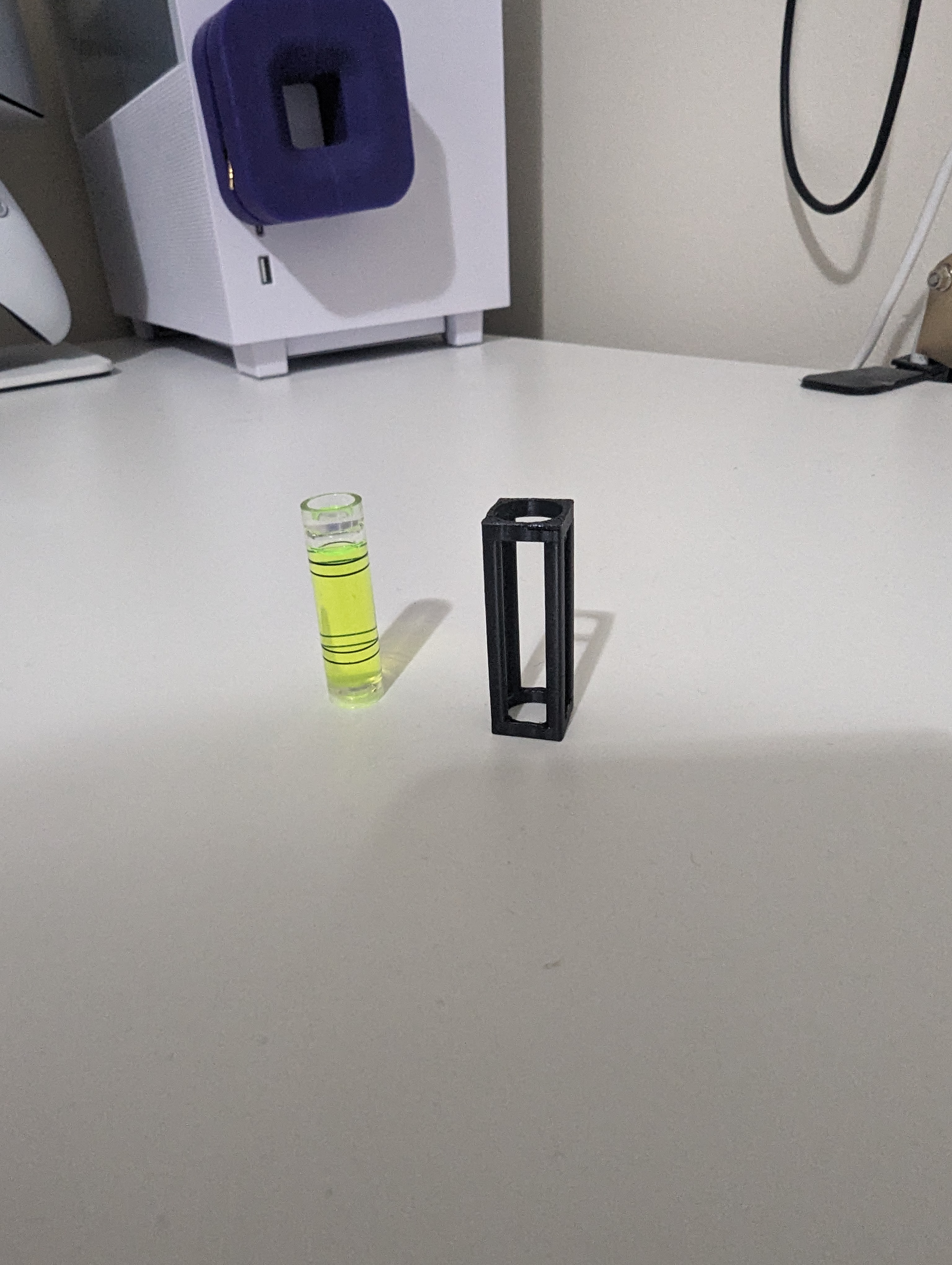 Miniatura 2 do modelo 3D Parametric Cage for Bubble Level
