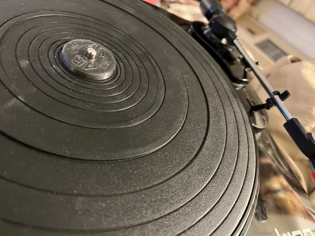 45 rpm RecordPlayer spindle adapter