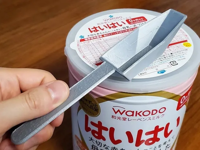 Triple size baby formula scoop