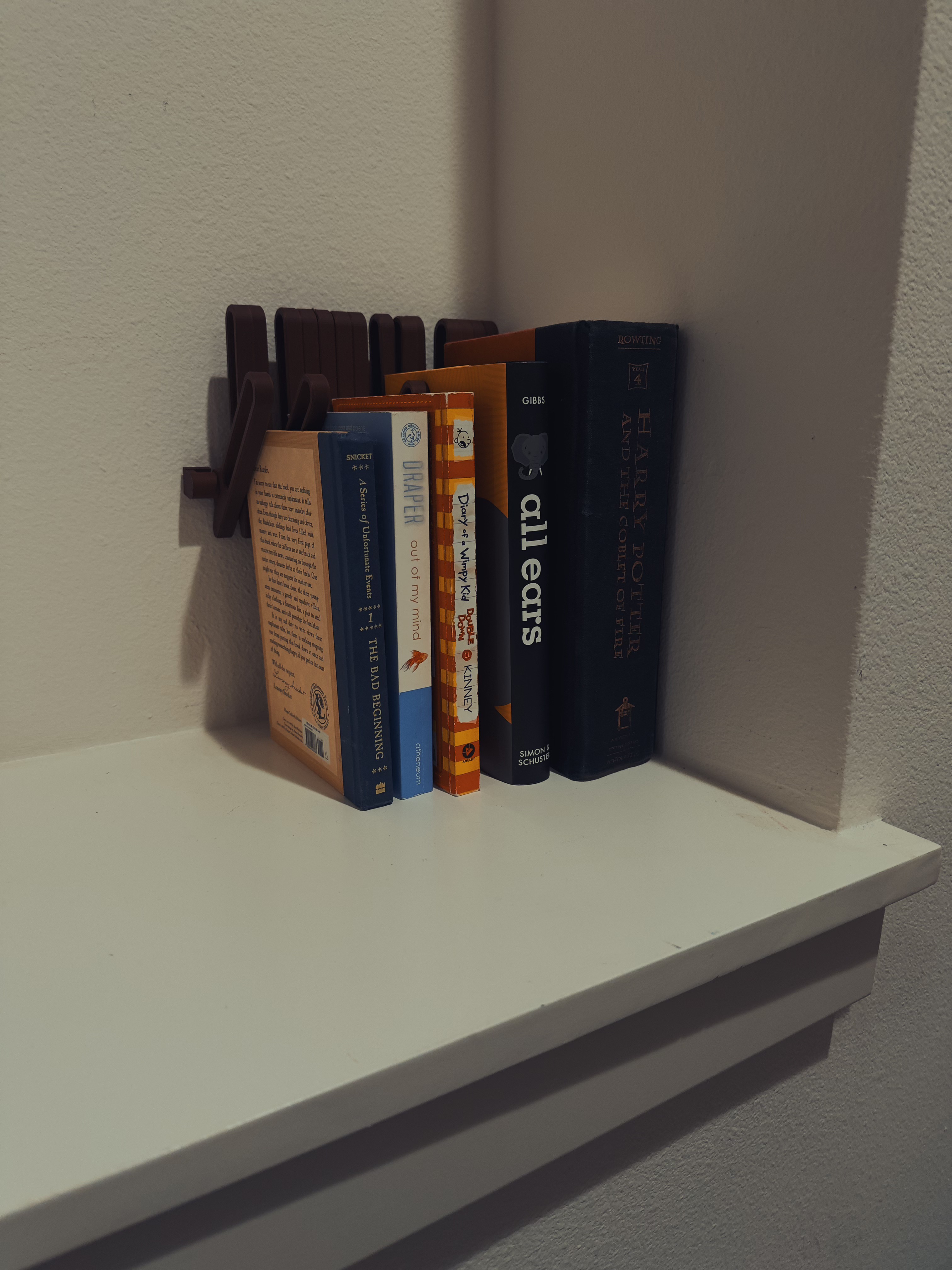 Adaptive Book Holder