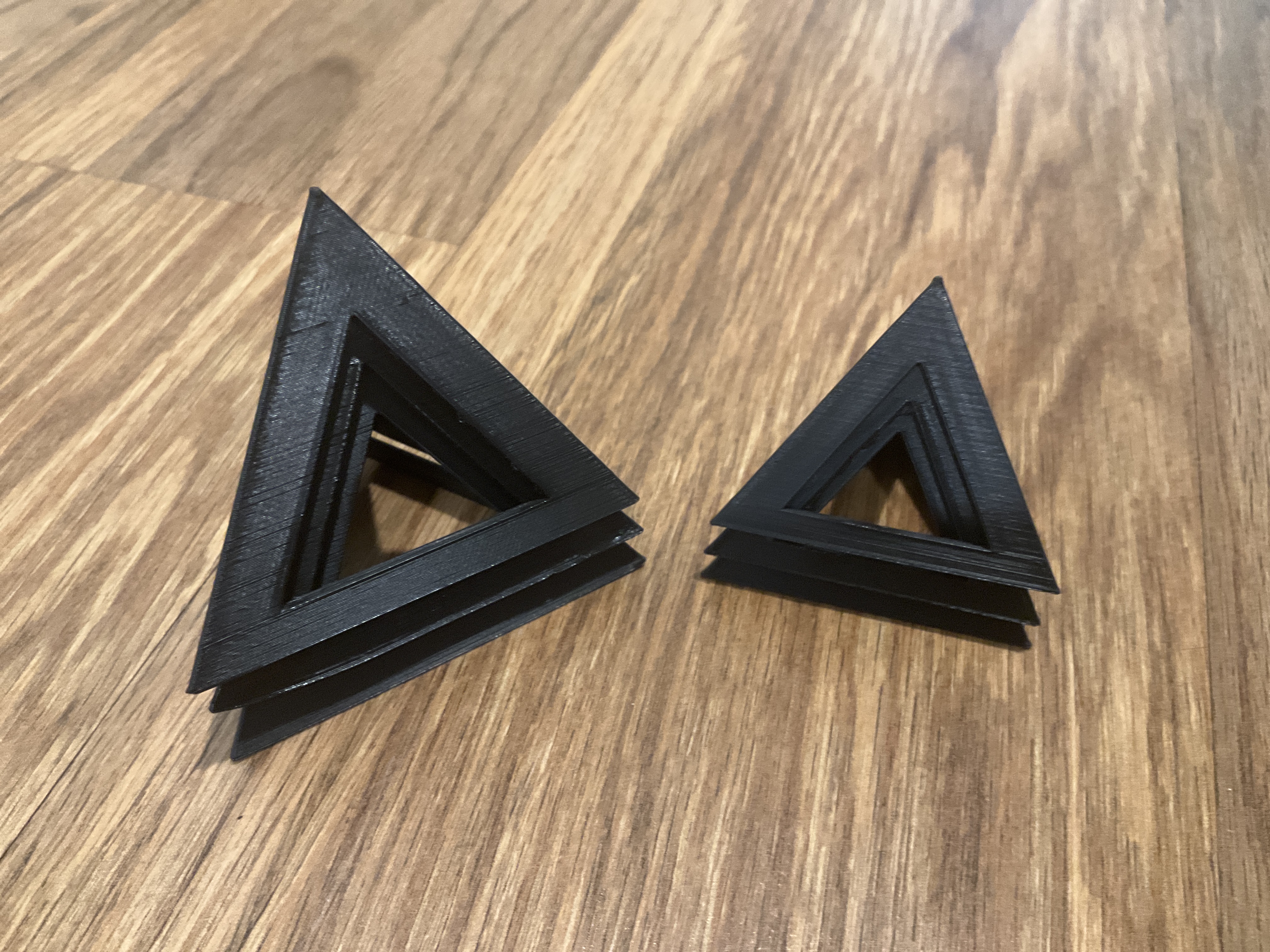 Painters pyramid, or stringing test. Size large and small.