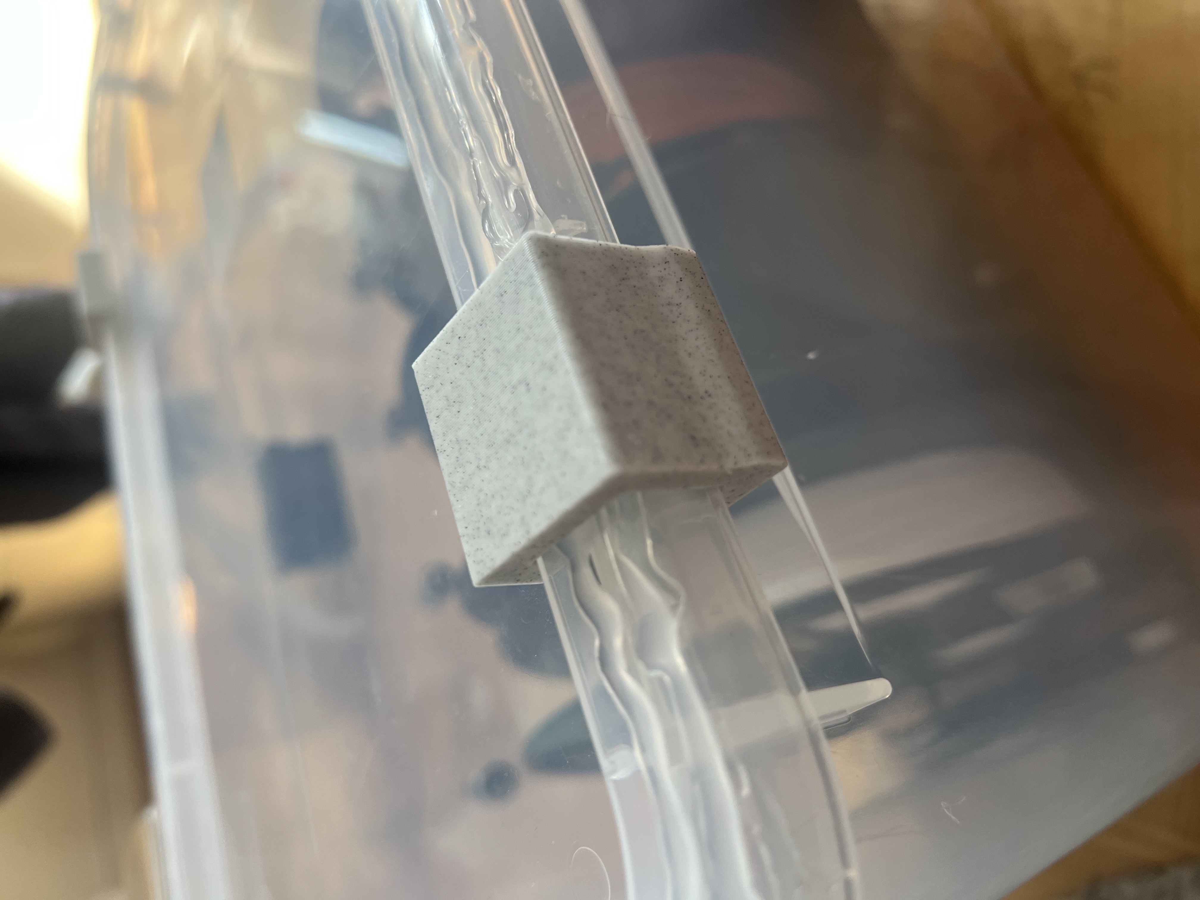 Storage box clamp (Regalux)