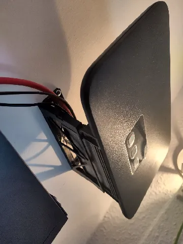 Speedport wall mount