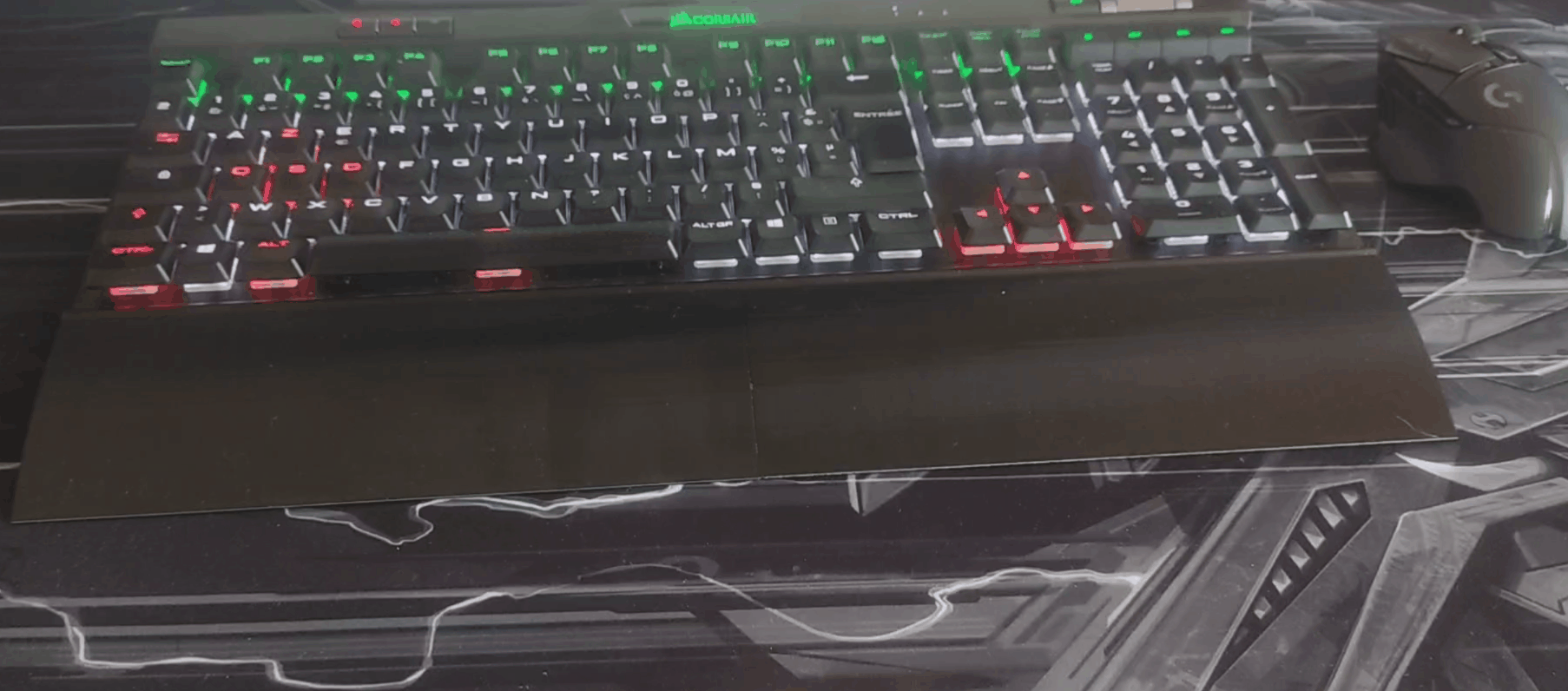 Corsair K70 MK2 Low Profile Magnetic Palm Rest