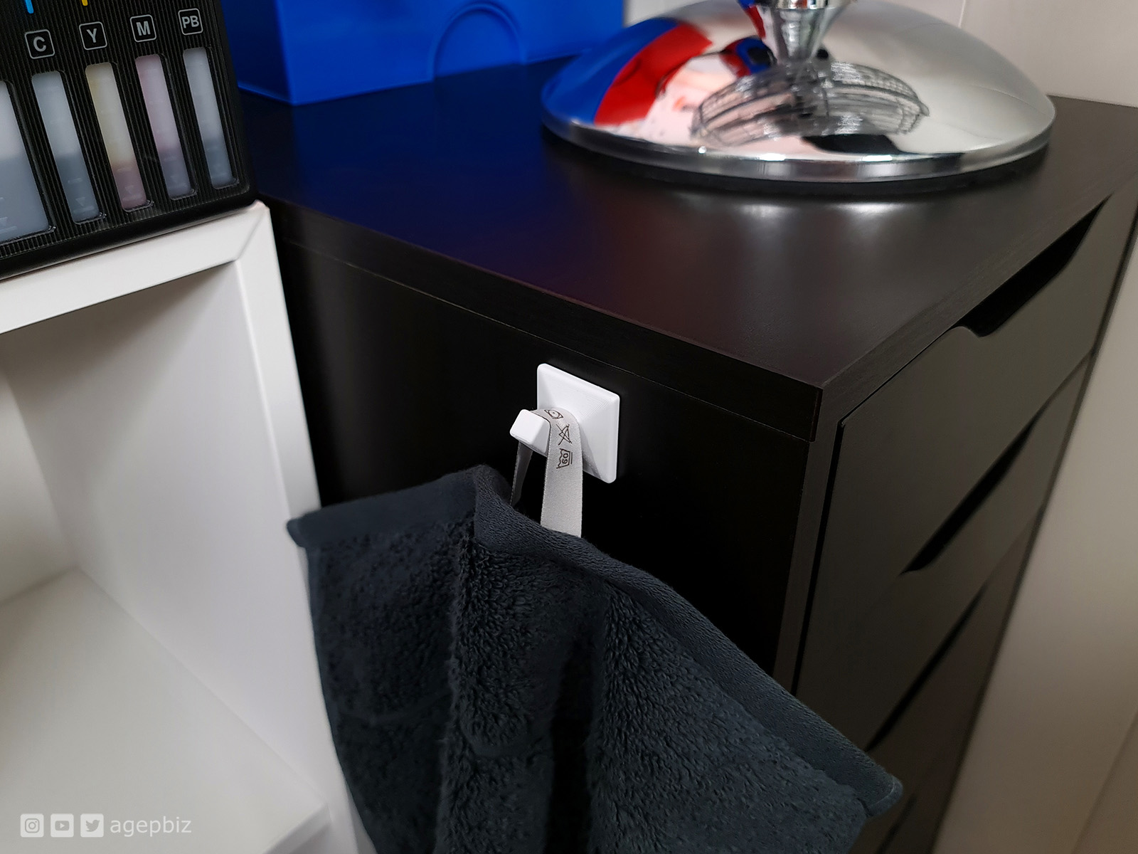 Simple Towel Hook