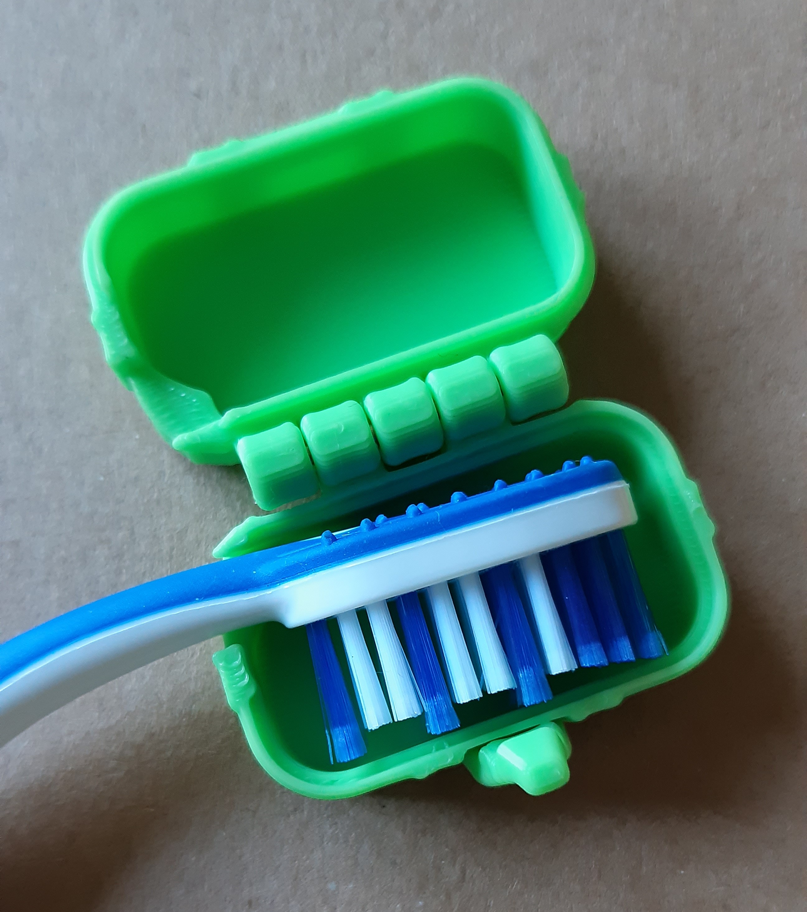 Miniatura 4 do modelo 3D Case for Toothbrush (Remix)