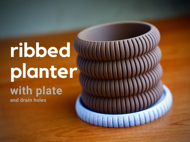 ribbed planter · with plate
