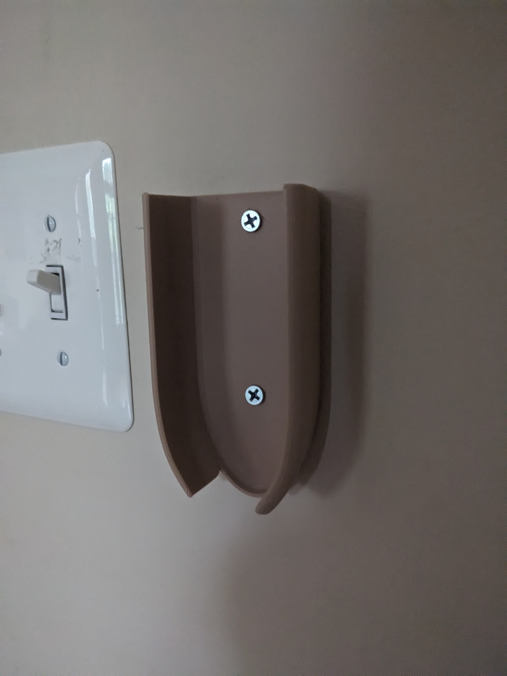 Tommy Bahama/Emerson Ceiling Fan Remote Bracket