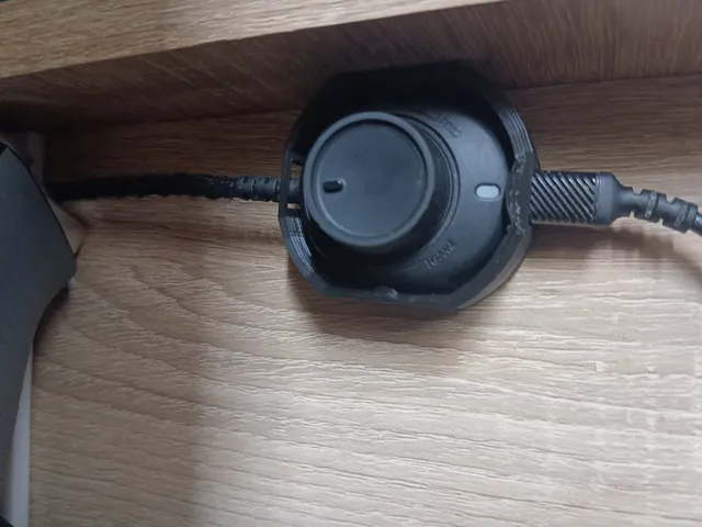 Mount for SteelSeries Arctis 5 external sound card