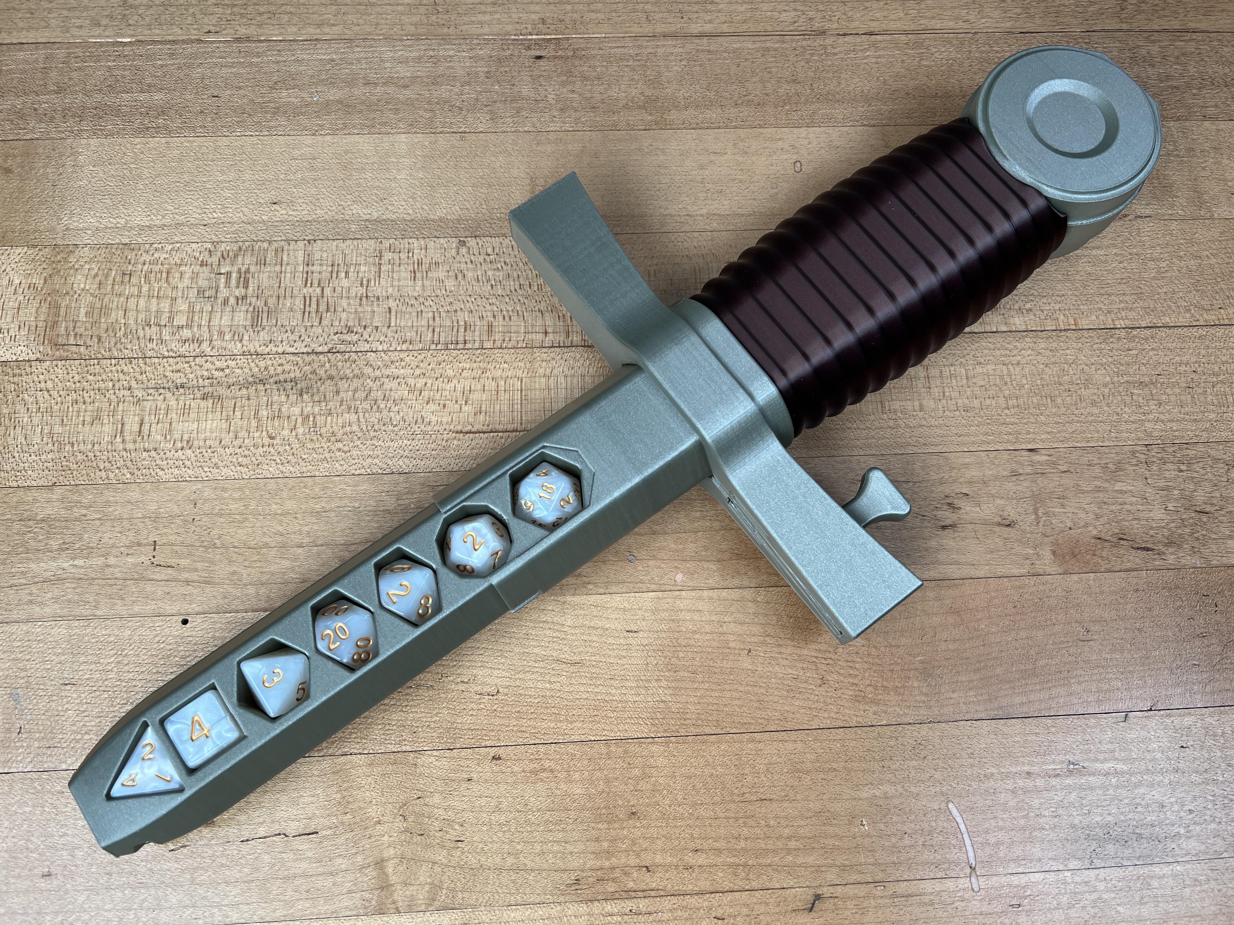 Multi-Color Collapsing Dice Dagger