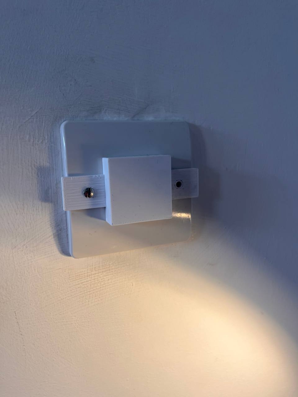 Miniatura 2 do modelo 3D UK Light Switch Cover