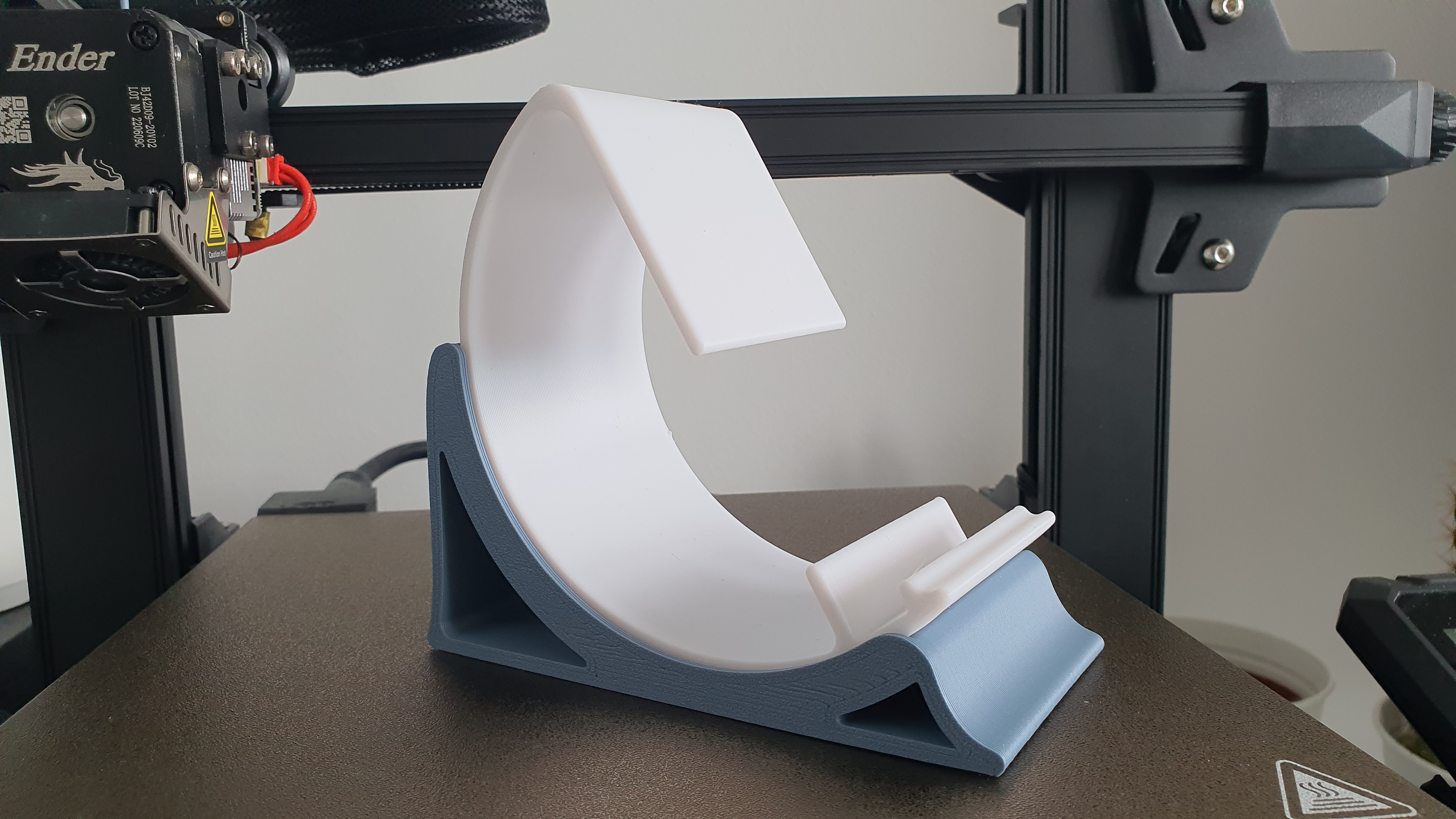 Miniatura 2 do modelo 3D Mobile stand adjustable