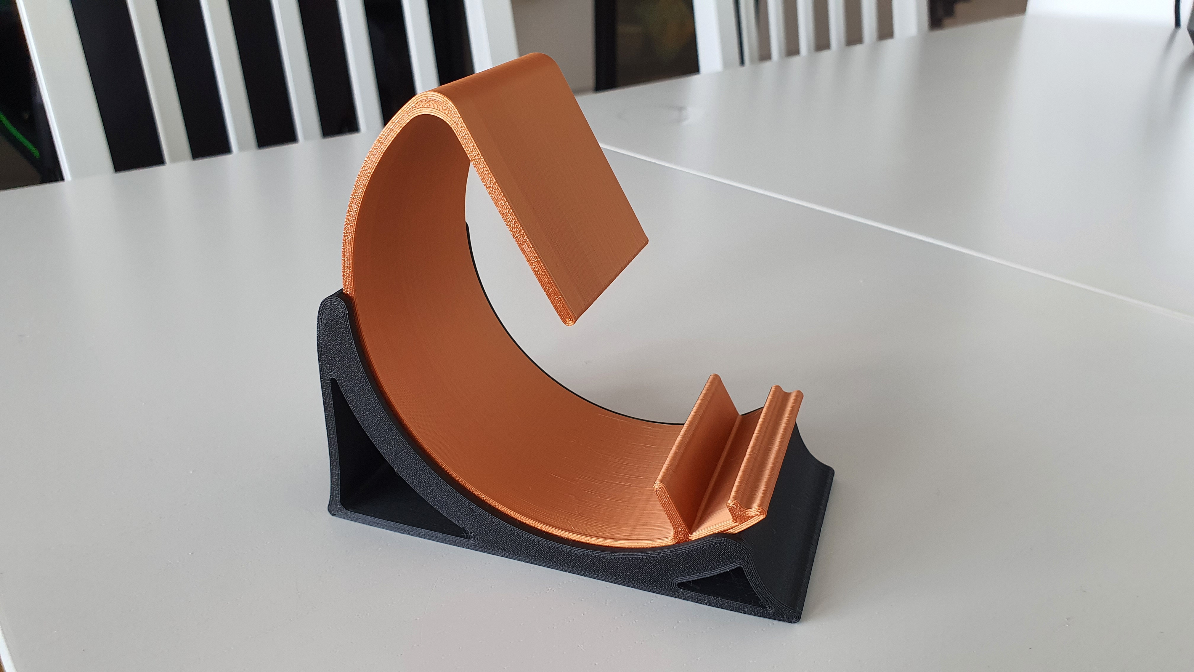 Mobile stand adjustable
