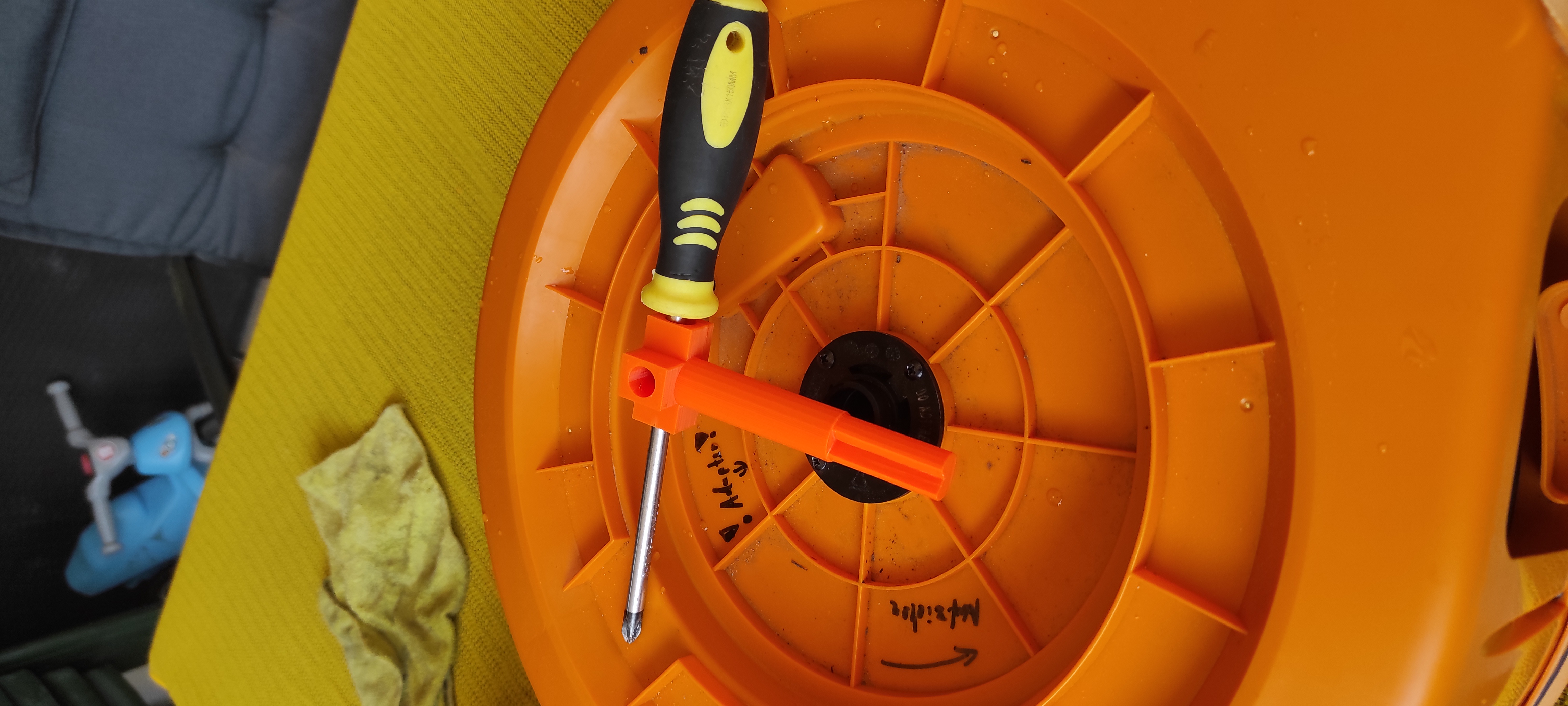 Fiskars X-Series Waterwheel XL Spanner für Feder (mechanical spring tensioner)