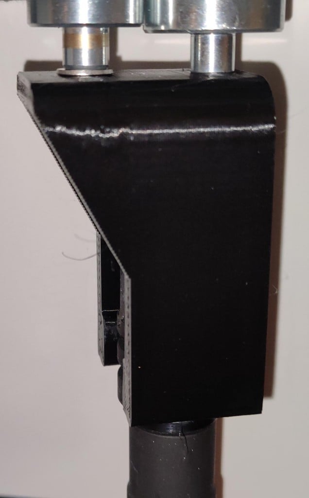 Miniatura 2 do modelo 3D AR15 ceiling hanger