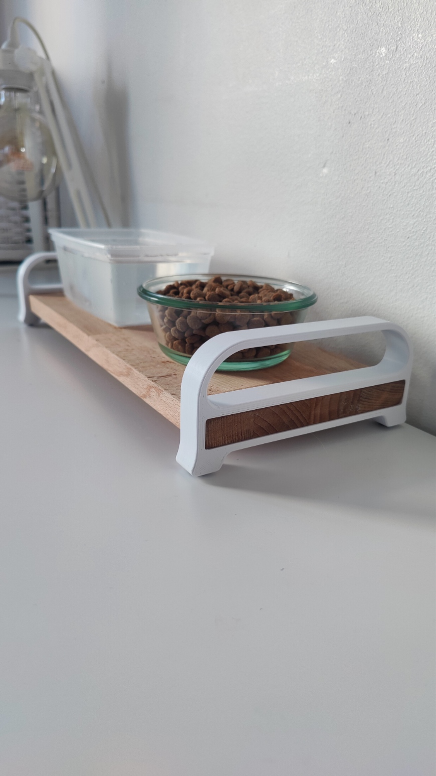 Wooden tray with handles