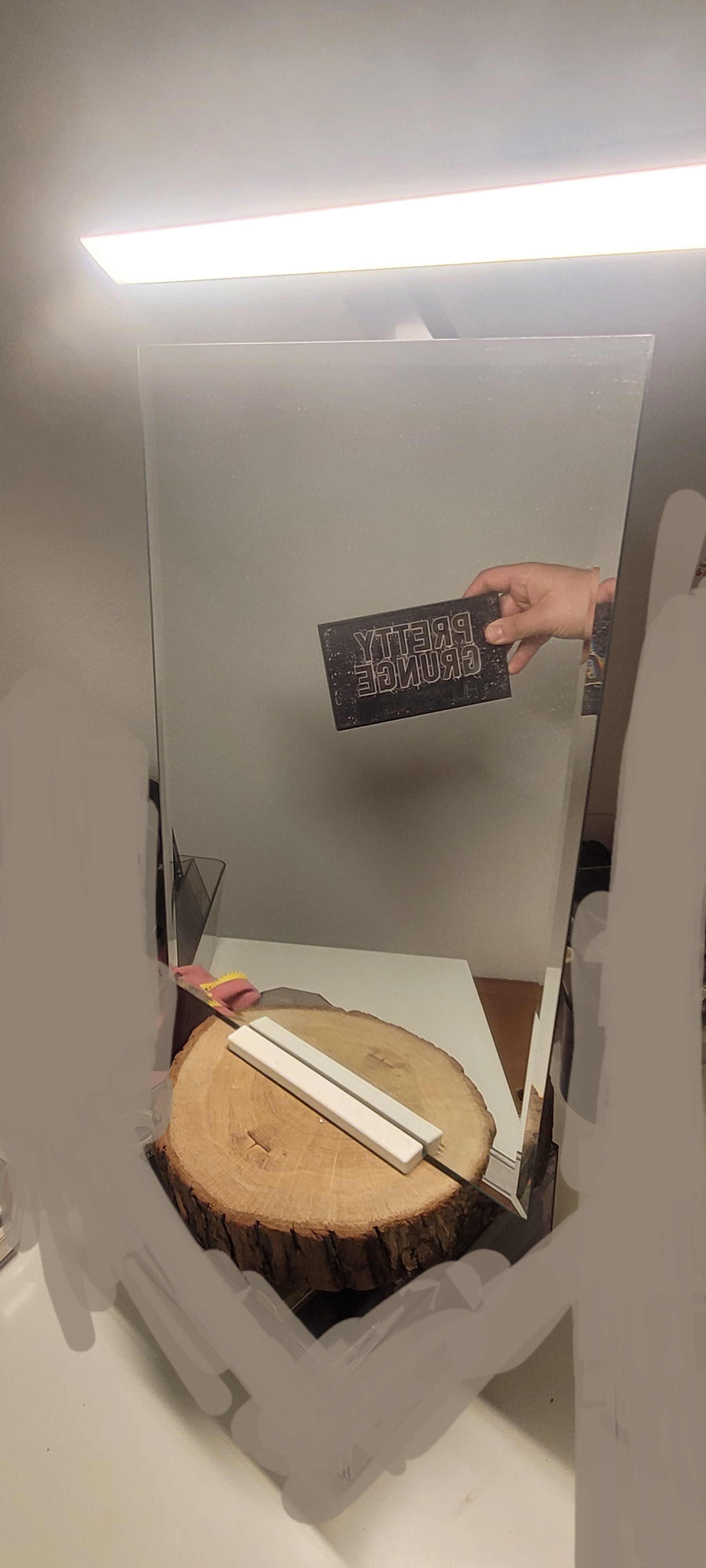 Miniatura 3 do modelo 3D Makeup Mirror Stand Self Made