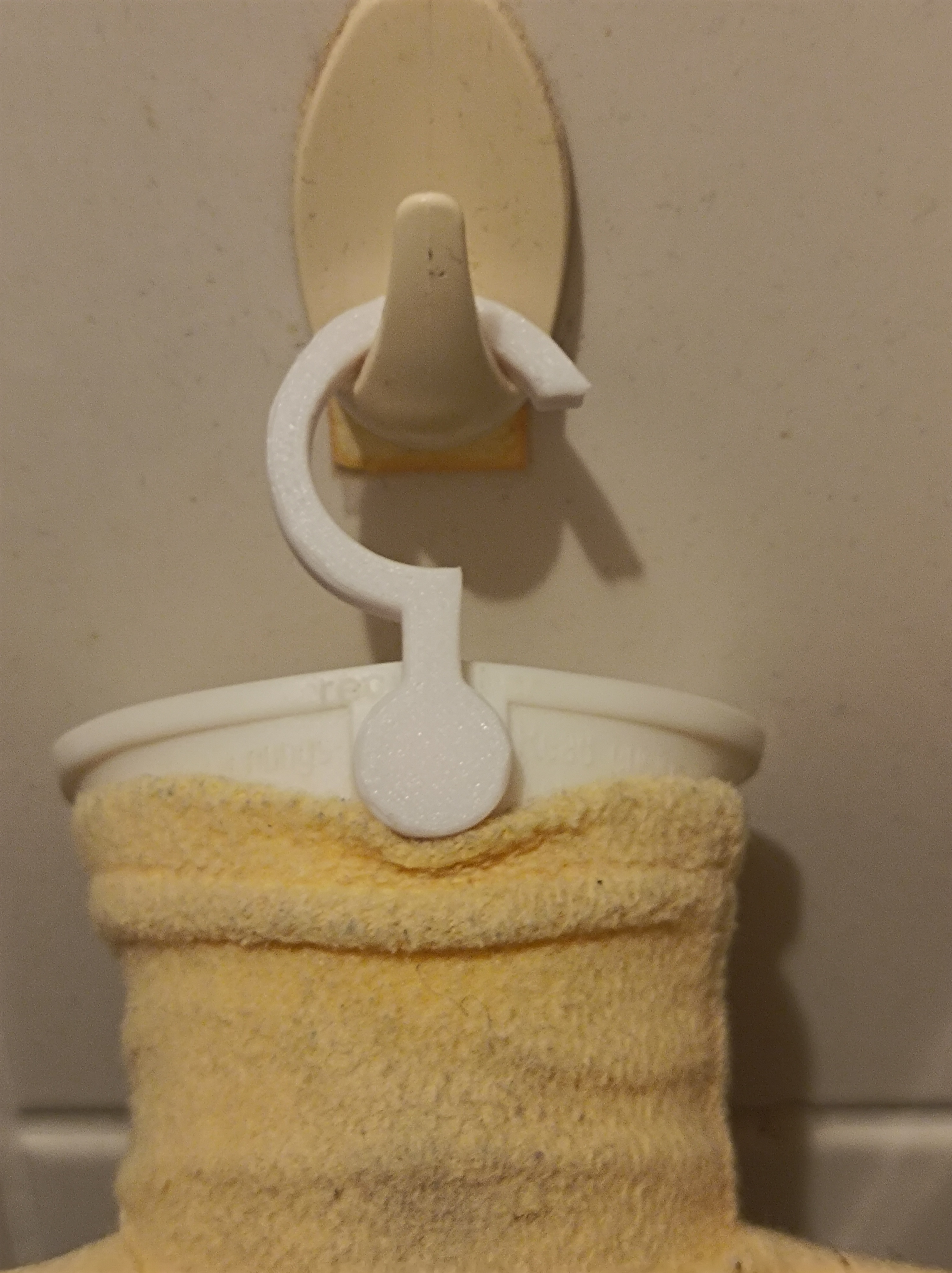 hot-water bottle hook - Haken für Wärmflasche
