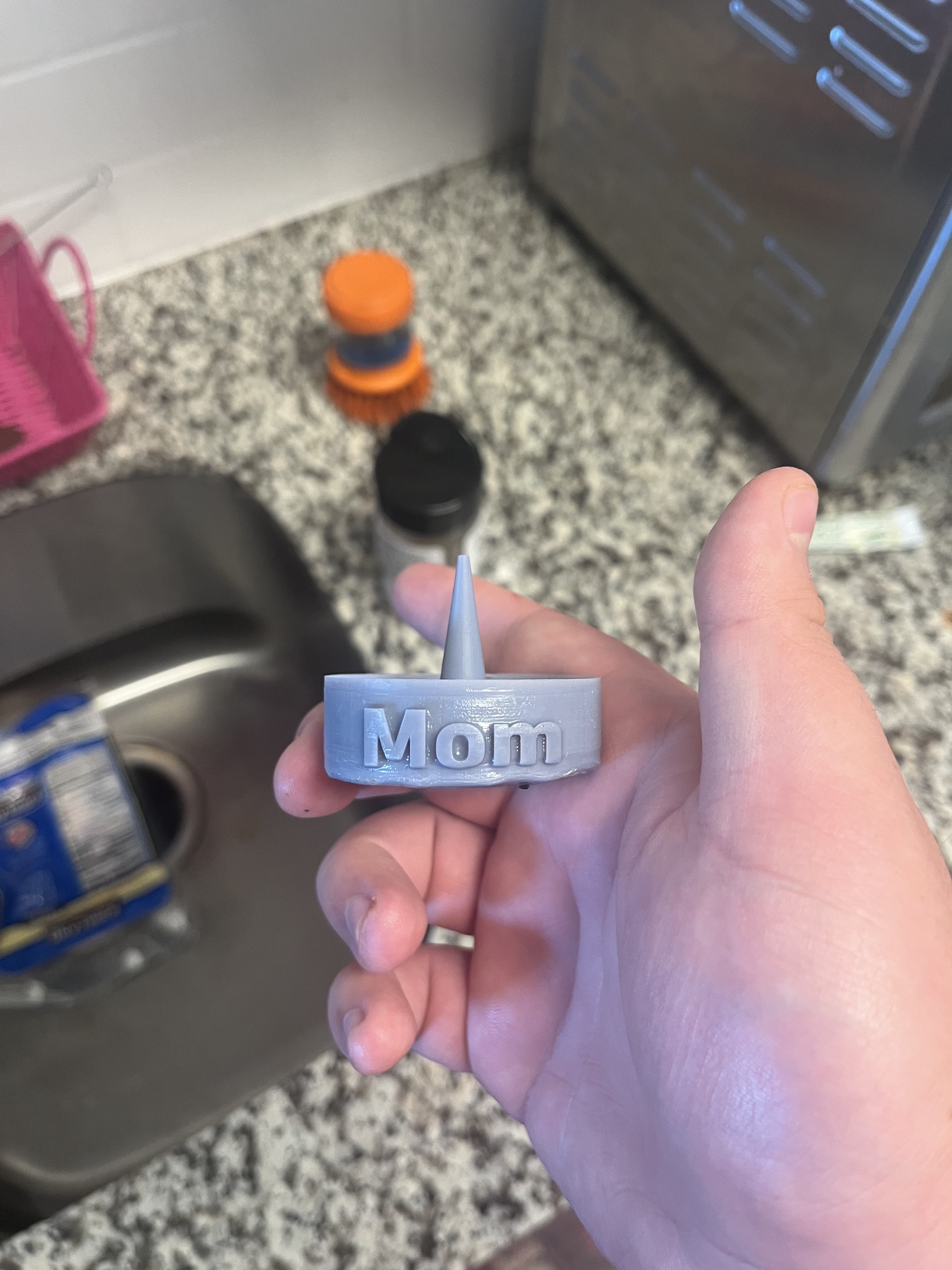 Miniatura 2 do modelo 3D simple ring holder with customizable text