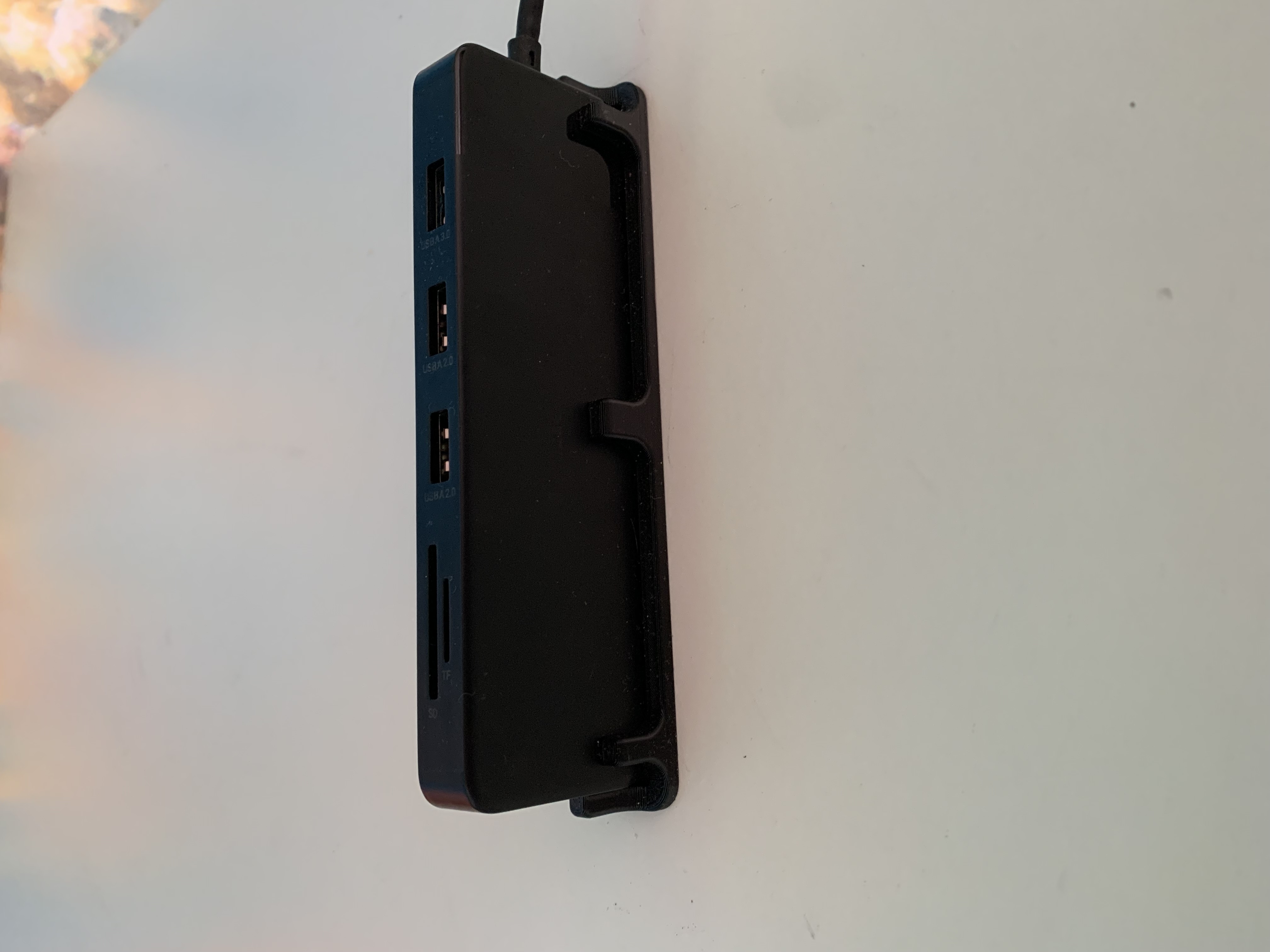 Einseitige Lemorele USB-Hub Halterung