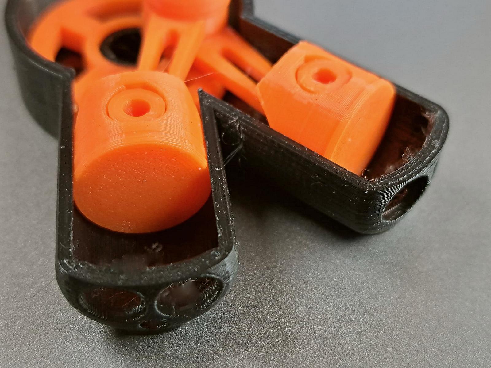 Miniatura 2 do modelo 3D V-Engine KeyRing V2.0